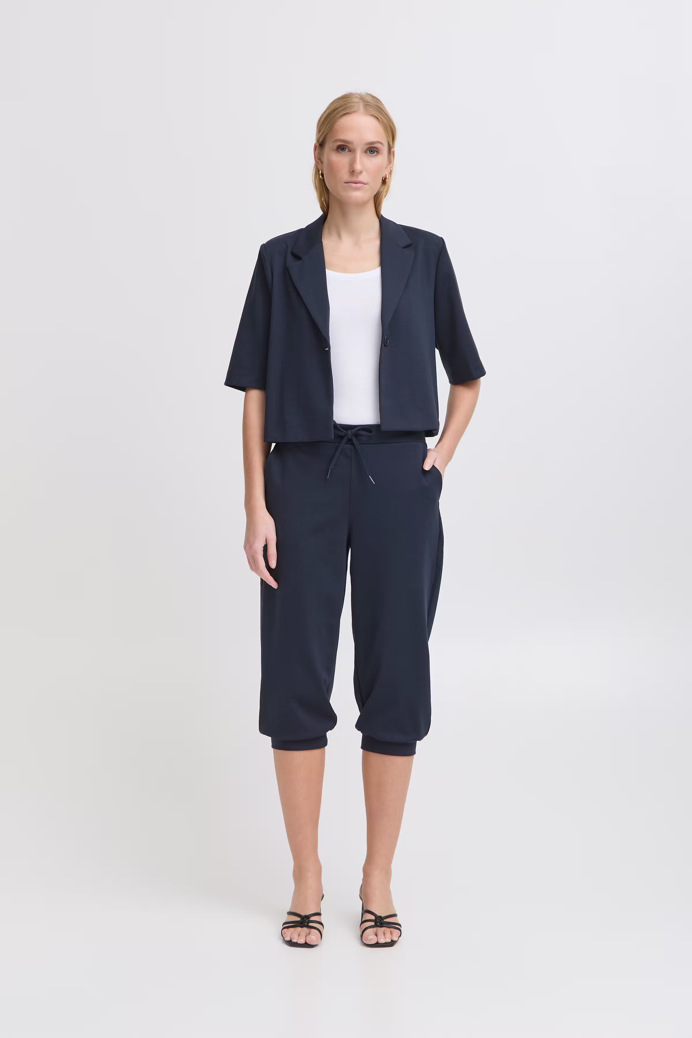 IHKATE Capri bukser LOOKBOOK FRONT 20123601-194010
