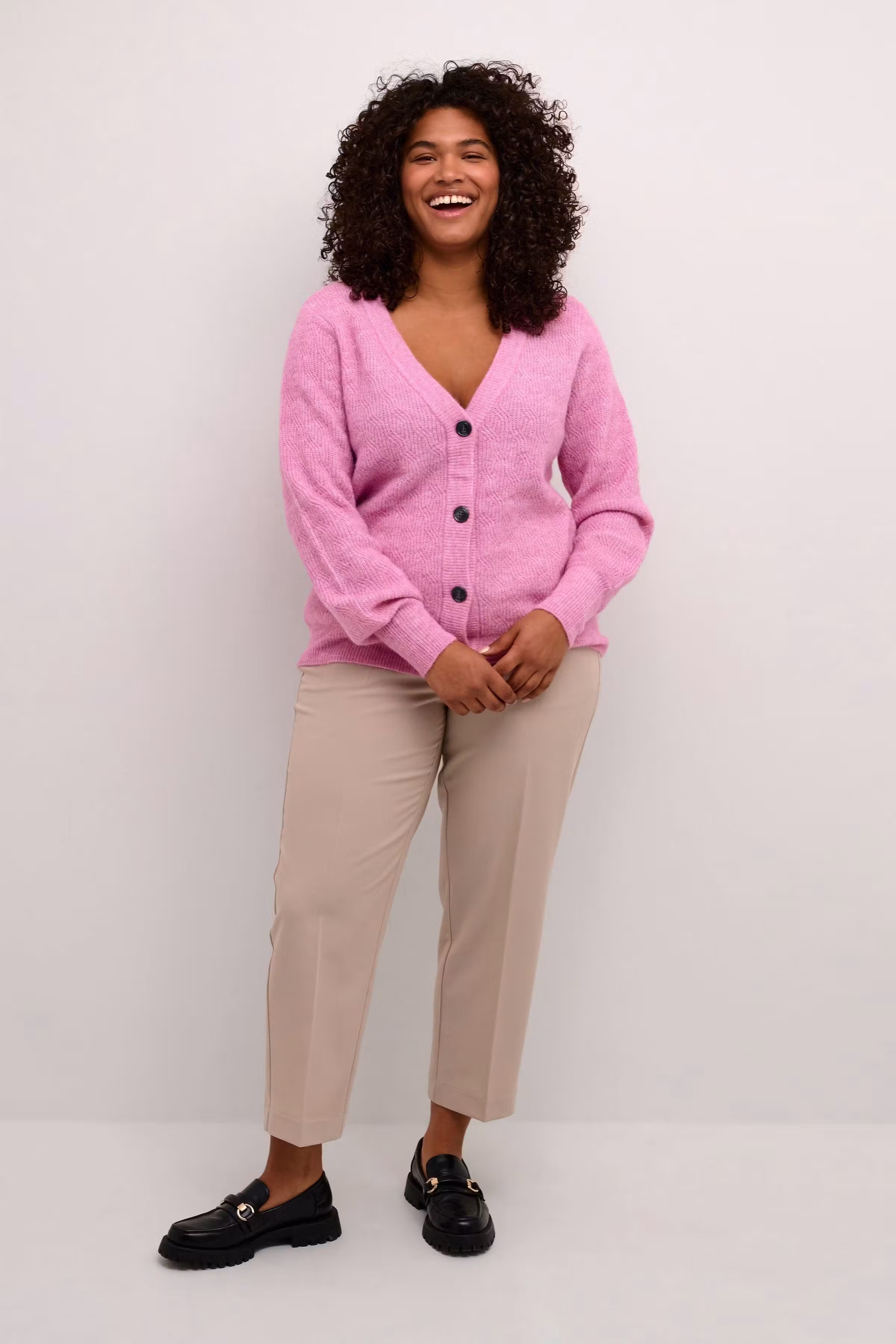 KCella Cardigan LOOKBOOK FRONT 10581974-1631181