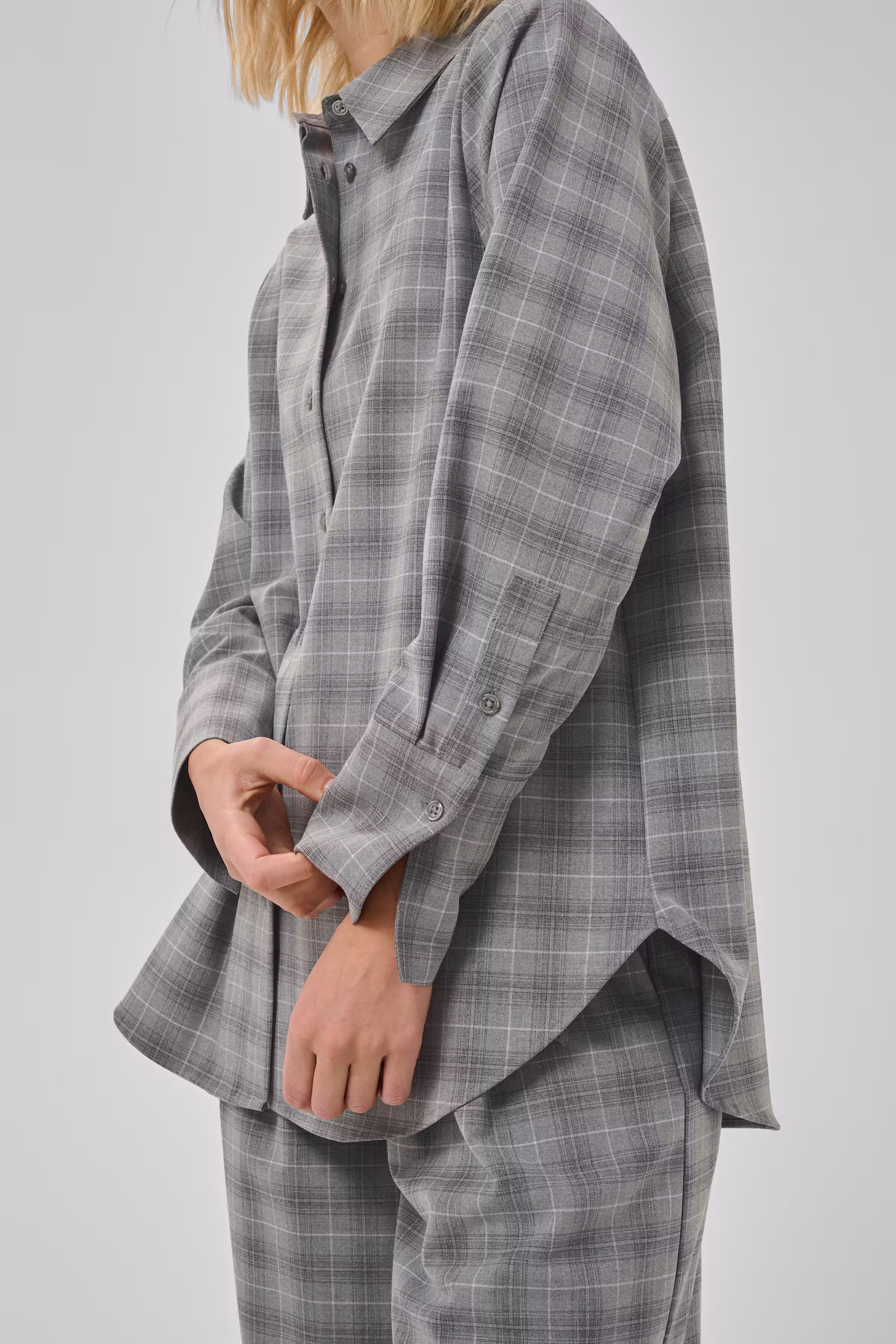 MWAda Shirt LOOKBOOK DETAIL 10705706-109267