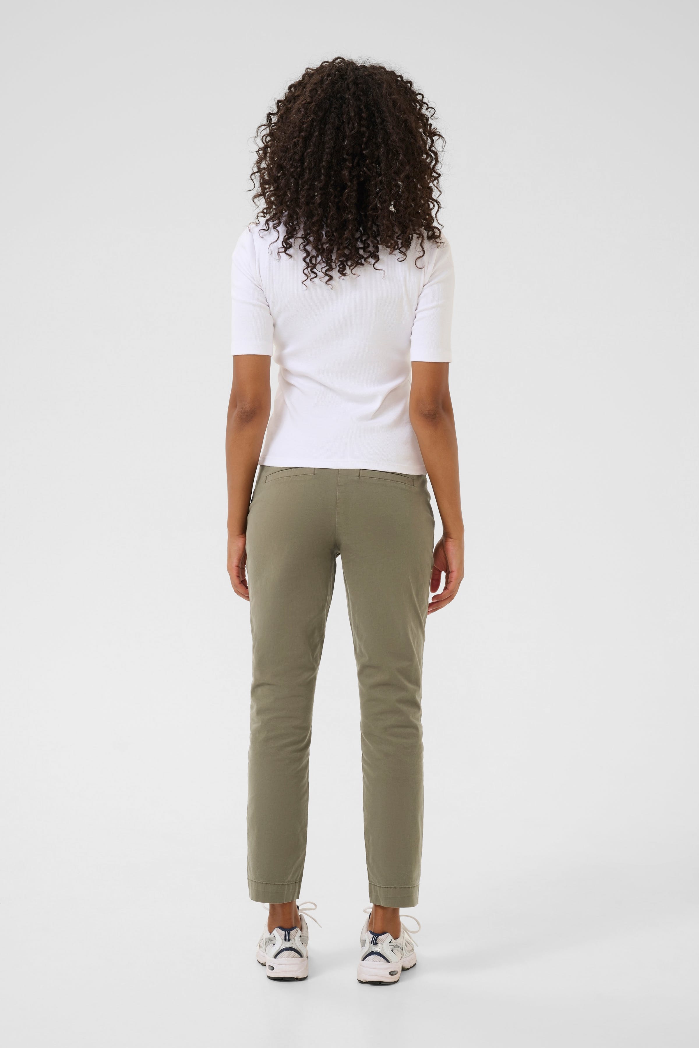 KAmette Trousers LOOKBOOK BACK 10506121-190511
