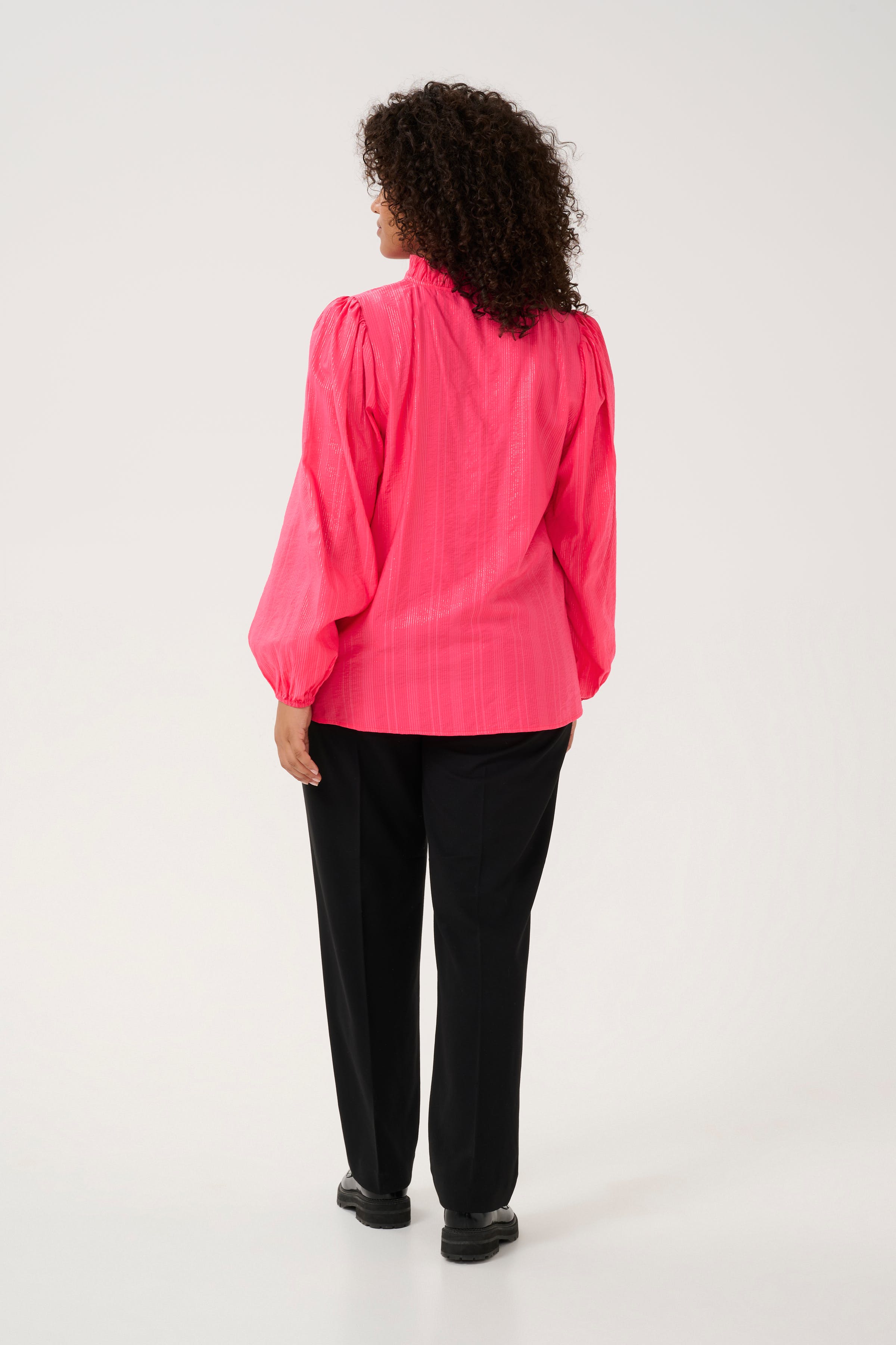 KCanni Blouse LOOKBOOK BACK 10583010-181754