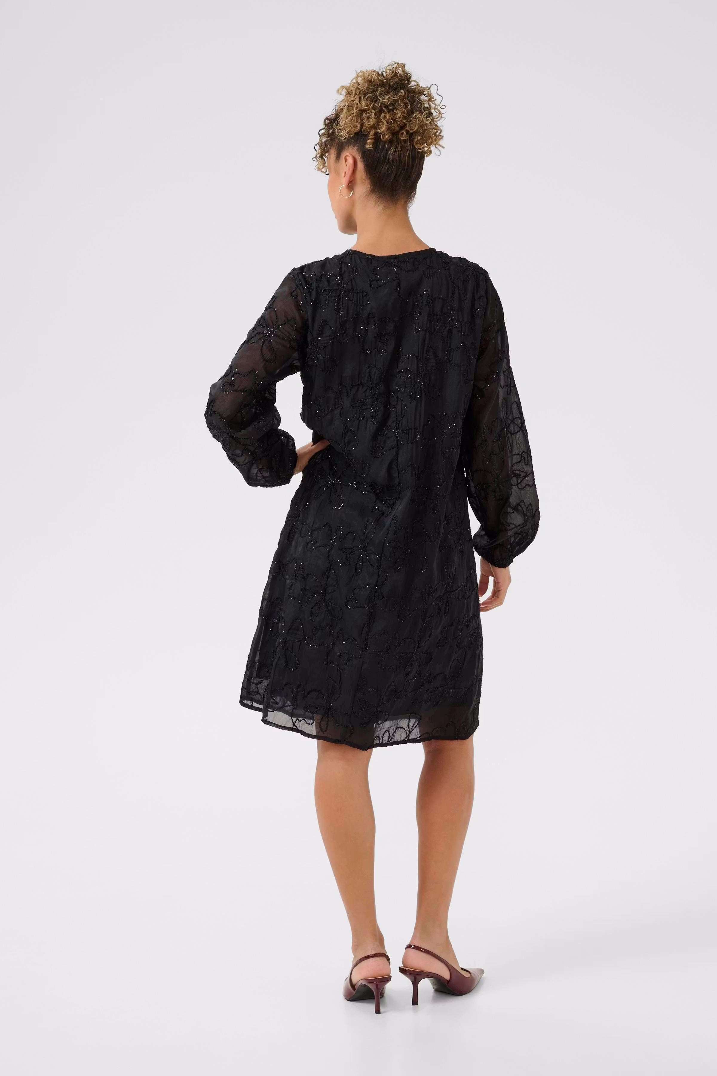 CRInga Kleid LOOKBOOK BACK 10614375-100120