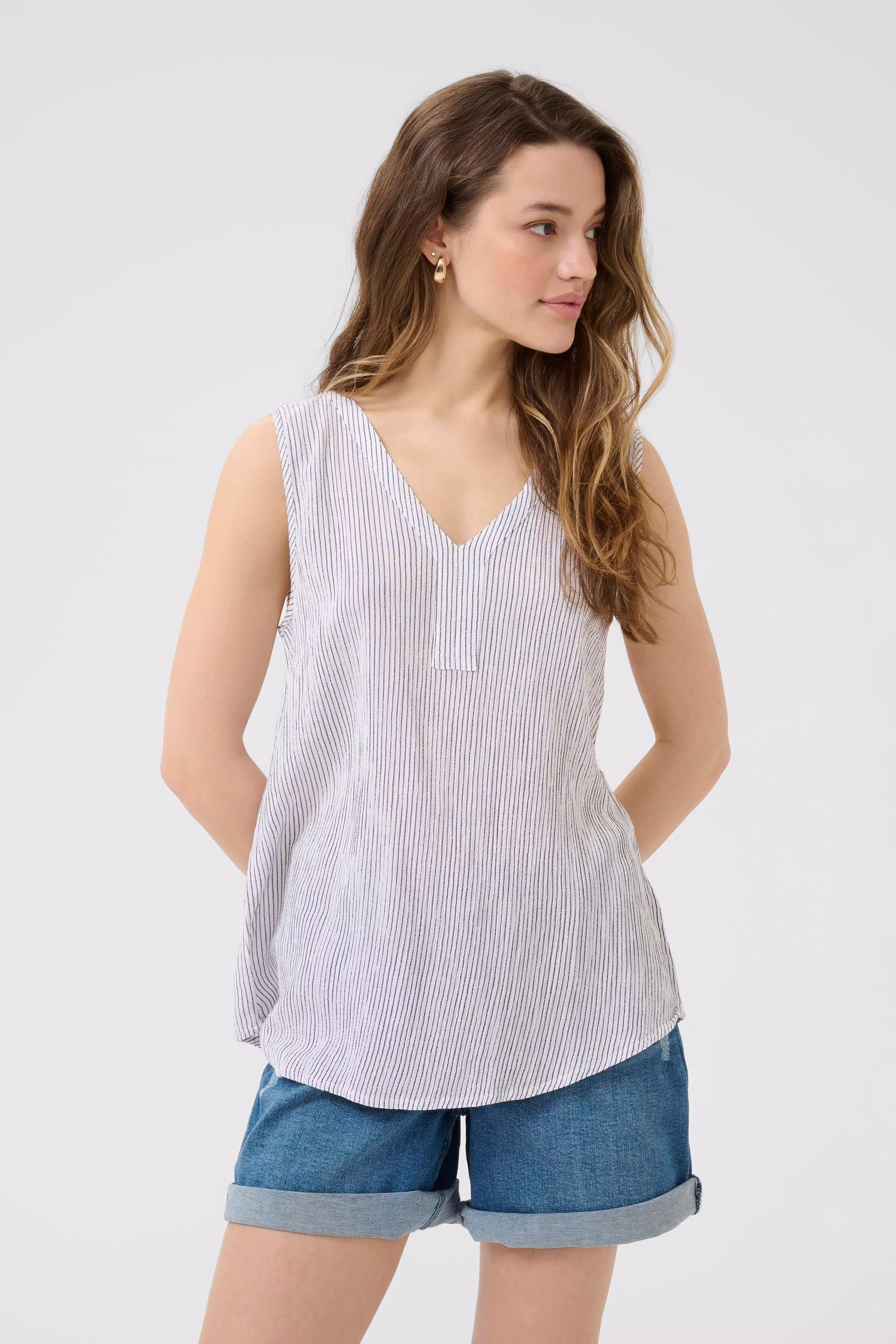 Amber Bluse LOOKBOOK FRONT 10501279-50003