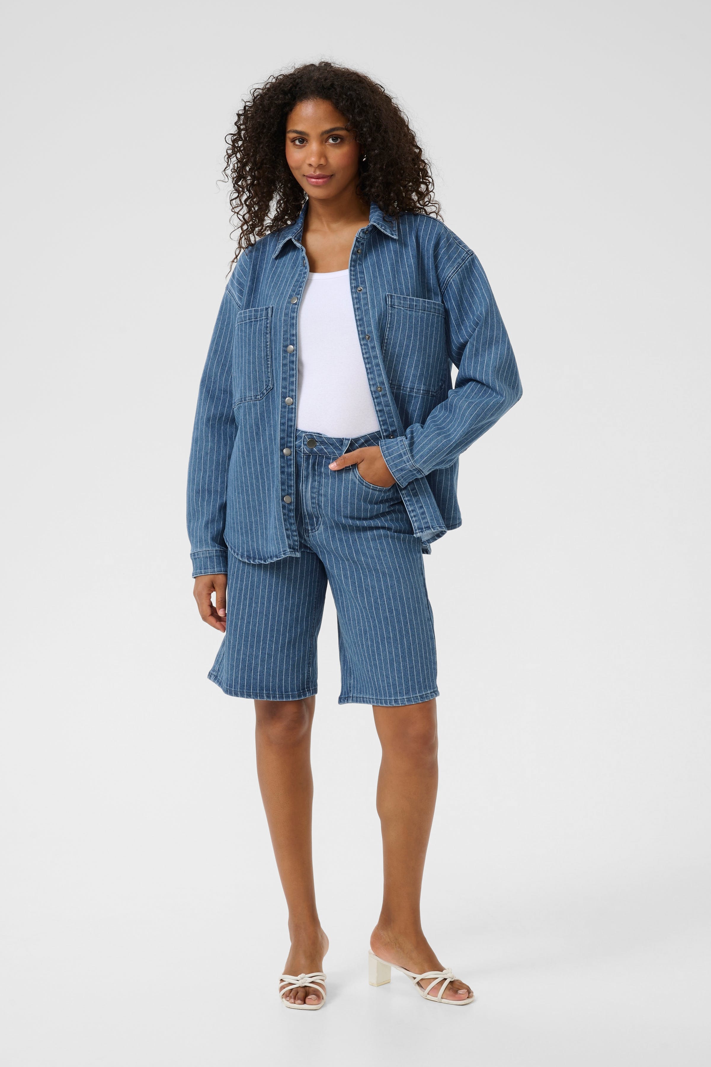 KAreece LOOKBOOK FRONT 10552415-108347