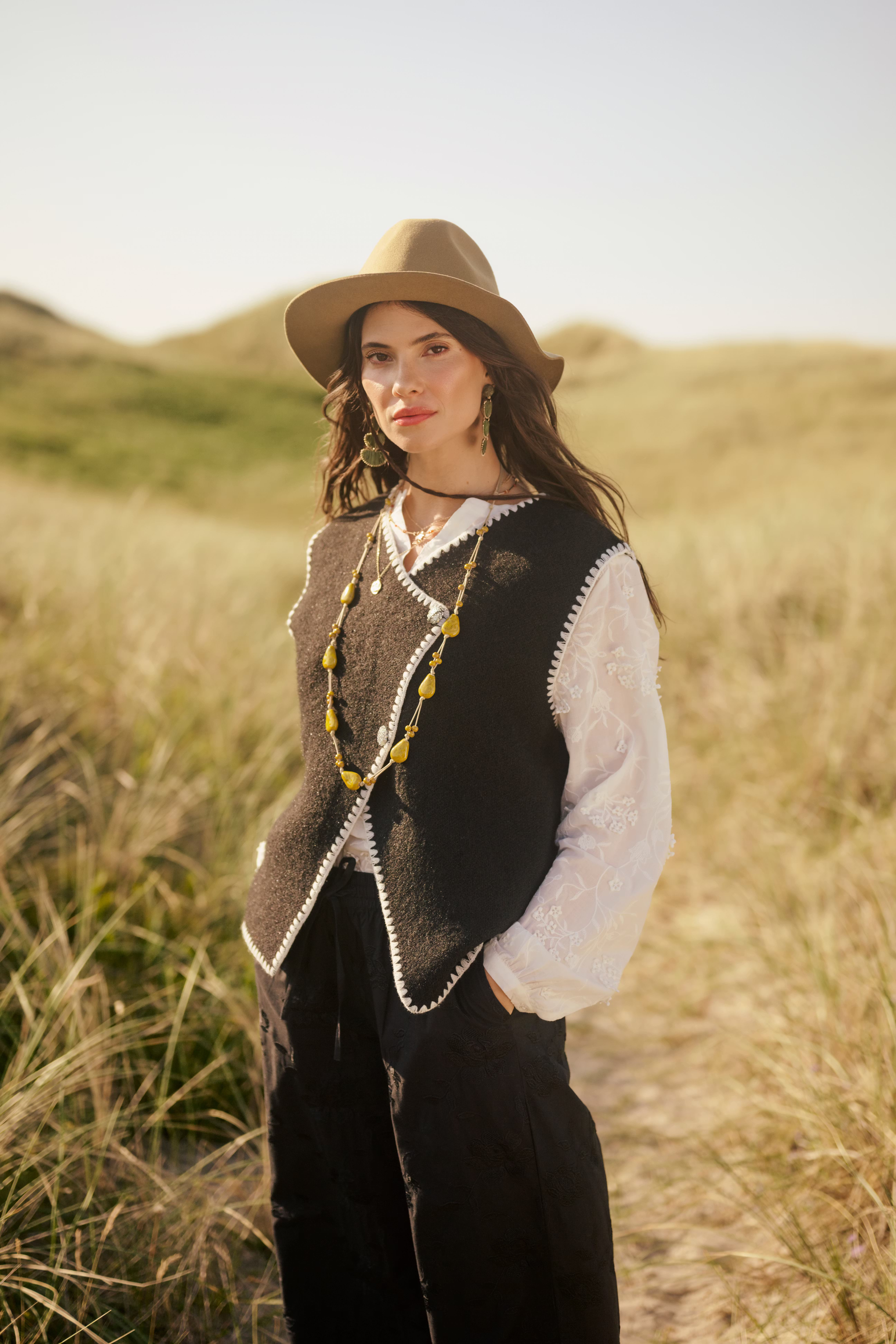 CRHilda Shirt LOCATION NONE 10614183-110602