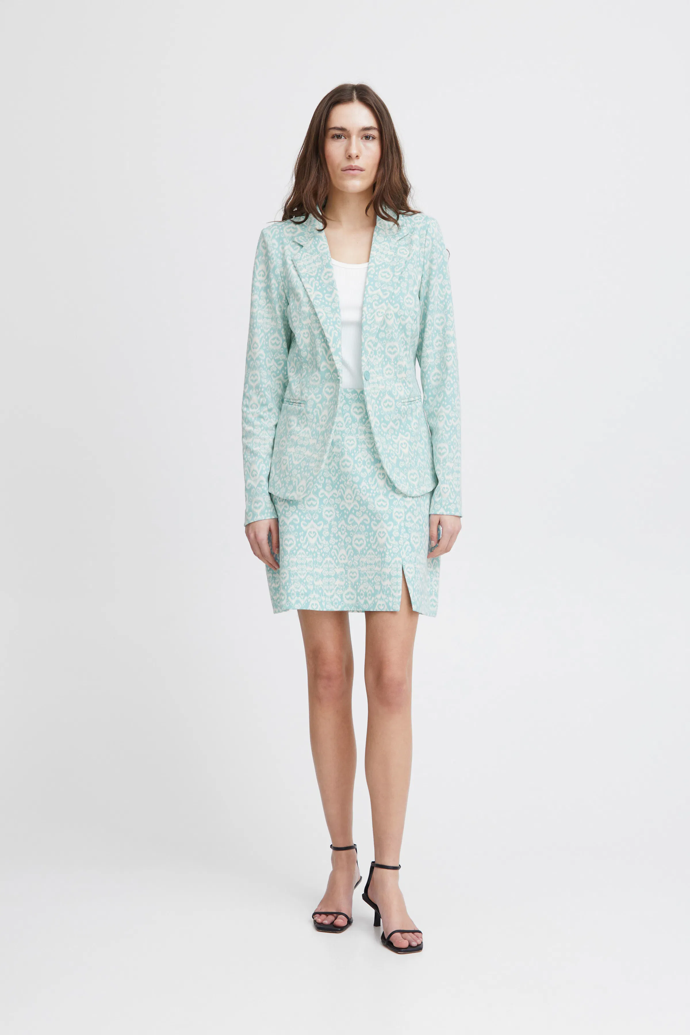 IHKATE Blazer LOOKBOOK FRONT 20121145-203045