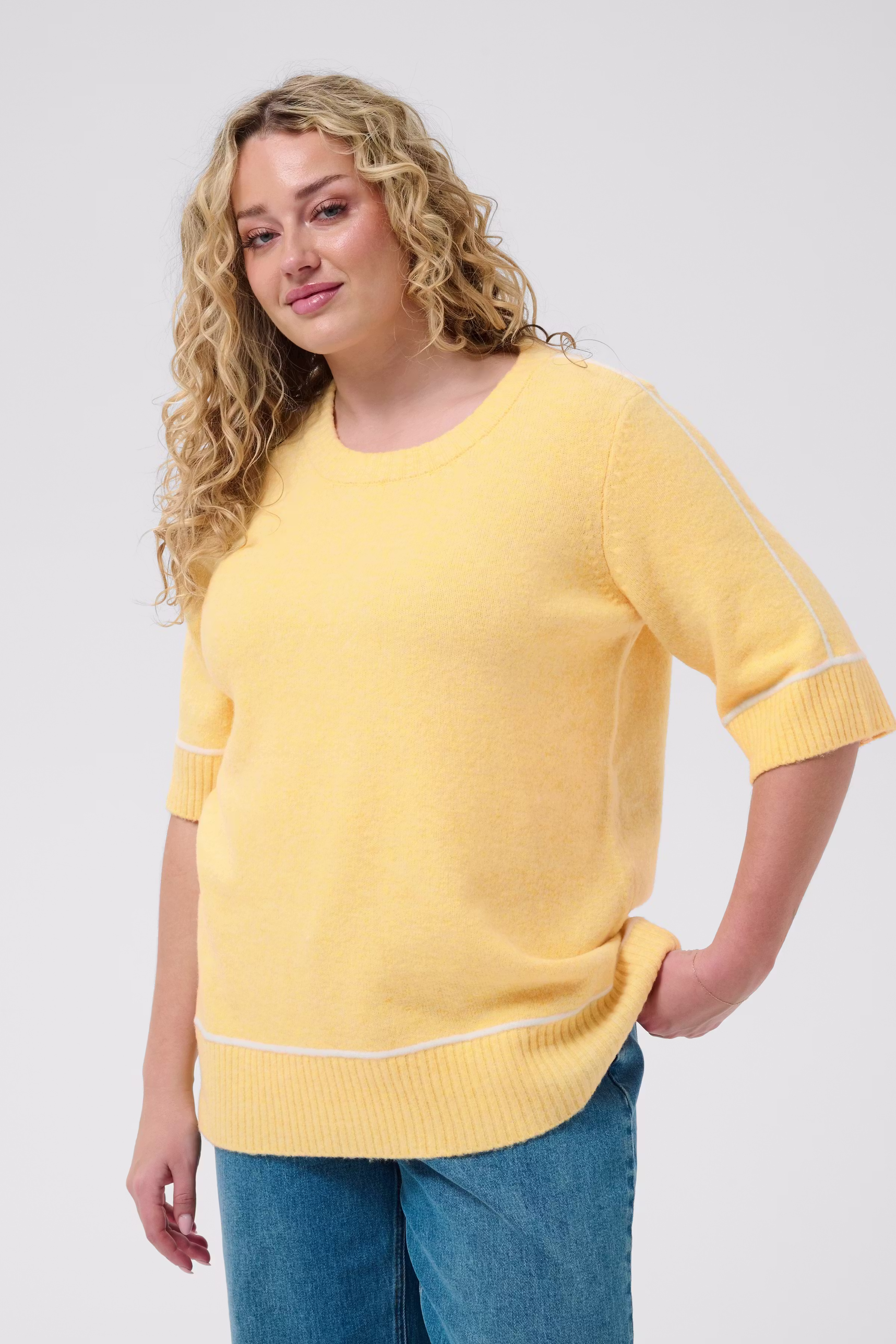 KCjinja Pullover LOOKBOOK FRONT 10584294-1308221