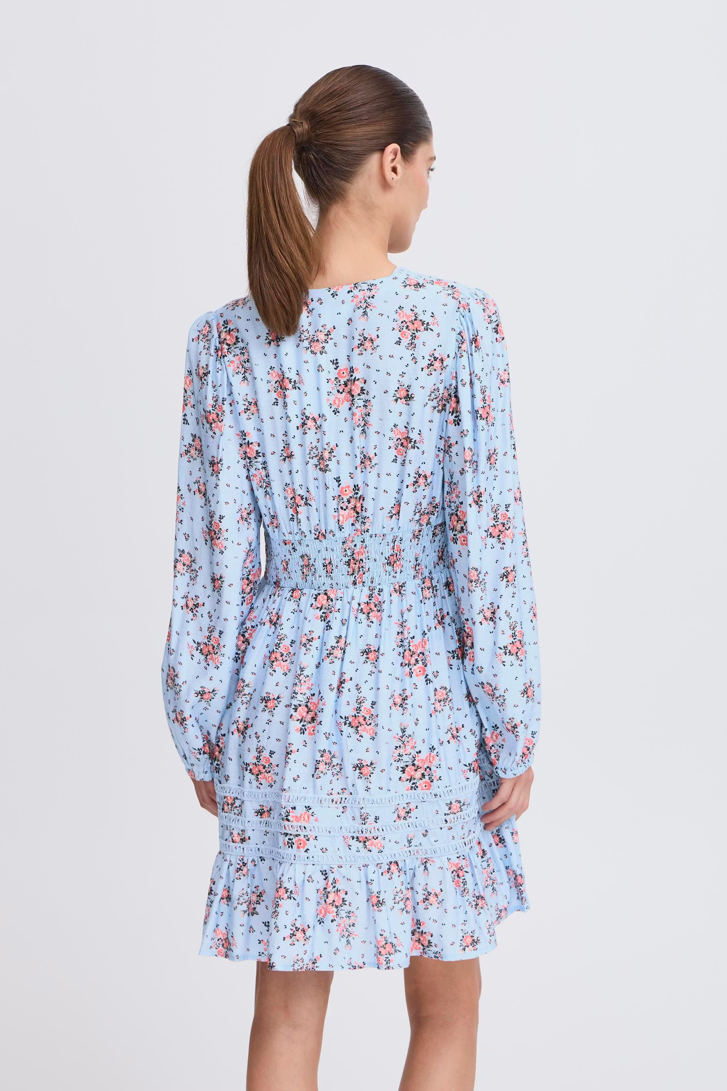 PZHAILEY Kjole LOOKBOOK BACK 50209157-205146