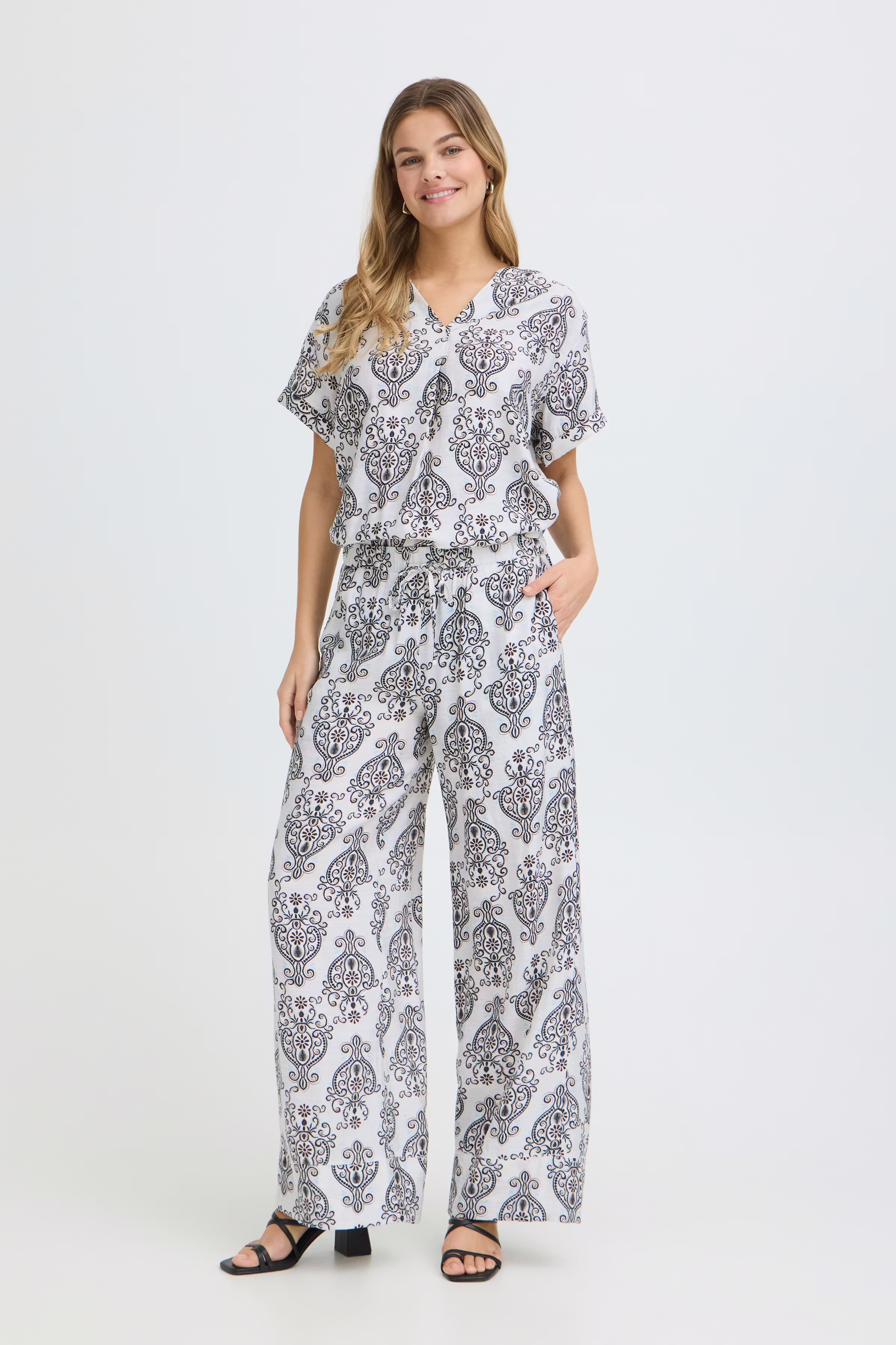 FRARIANA Byxor LOOKBOOK FRONT 20617786-900008630