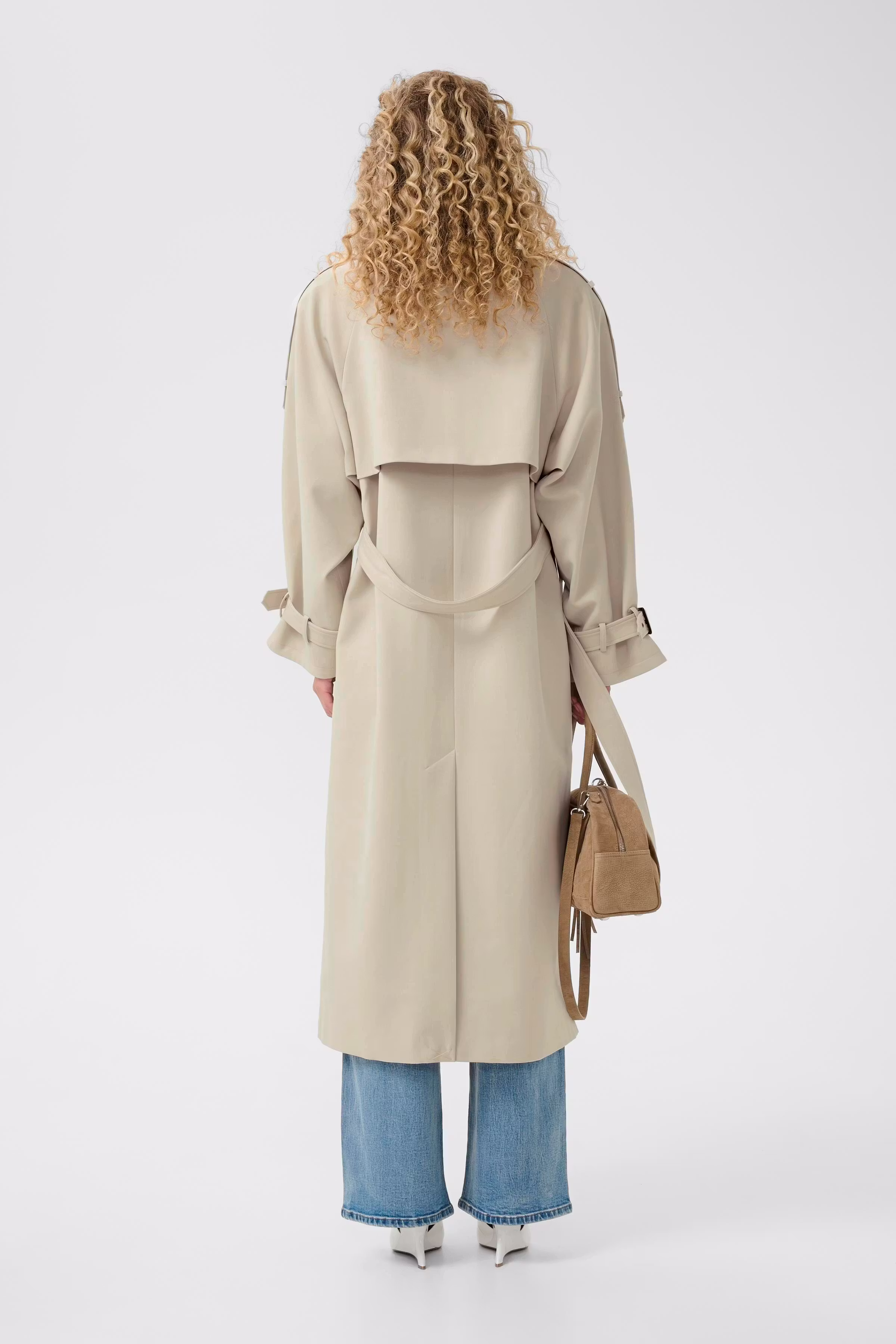 GZavic Trench coat LOOKBOOK BACK 10910899-130404