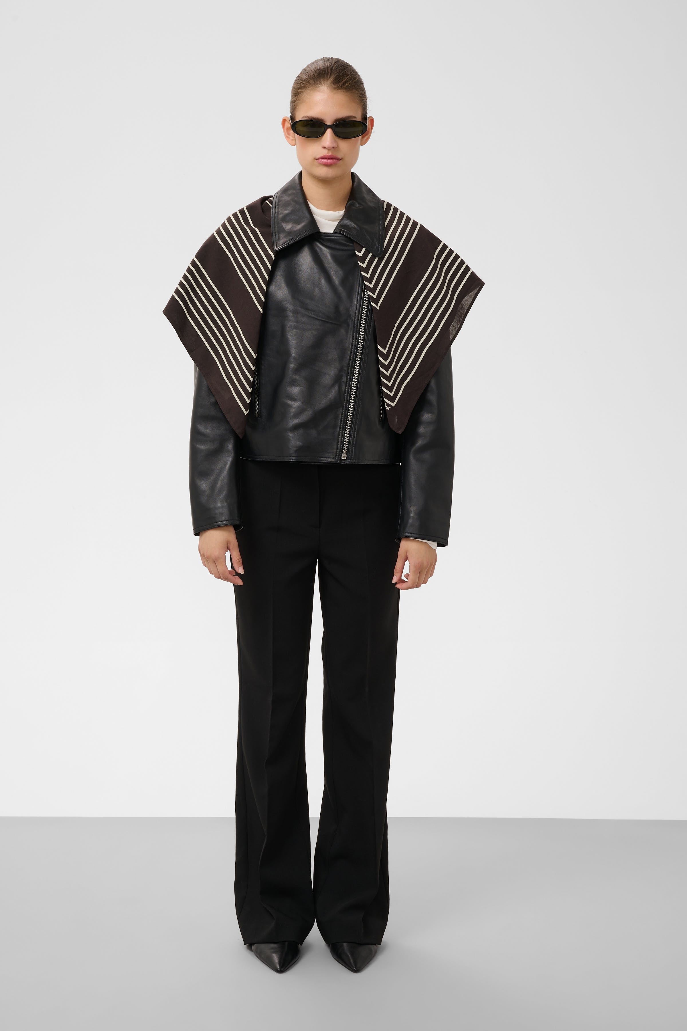 SLMonostripe Scarf LOOKBOOK FRONT 30409233-305343