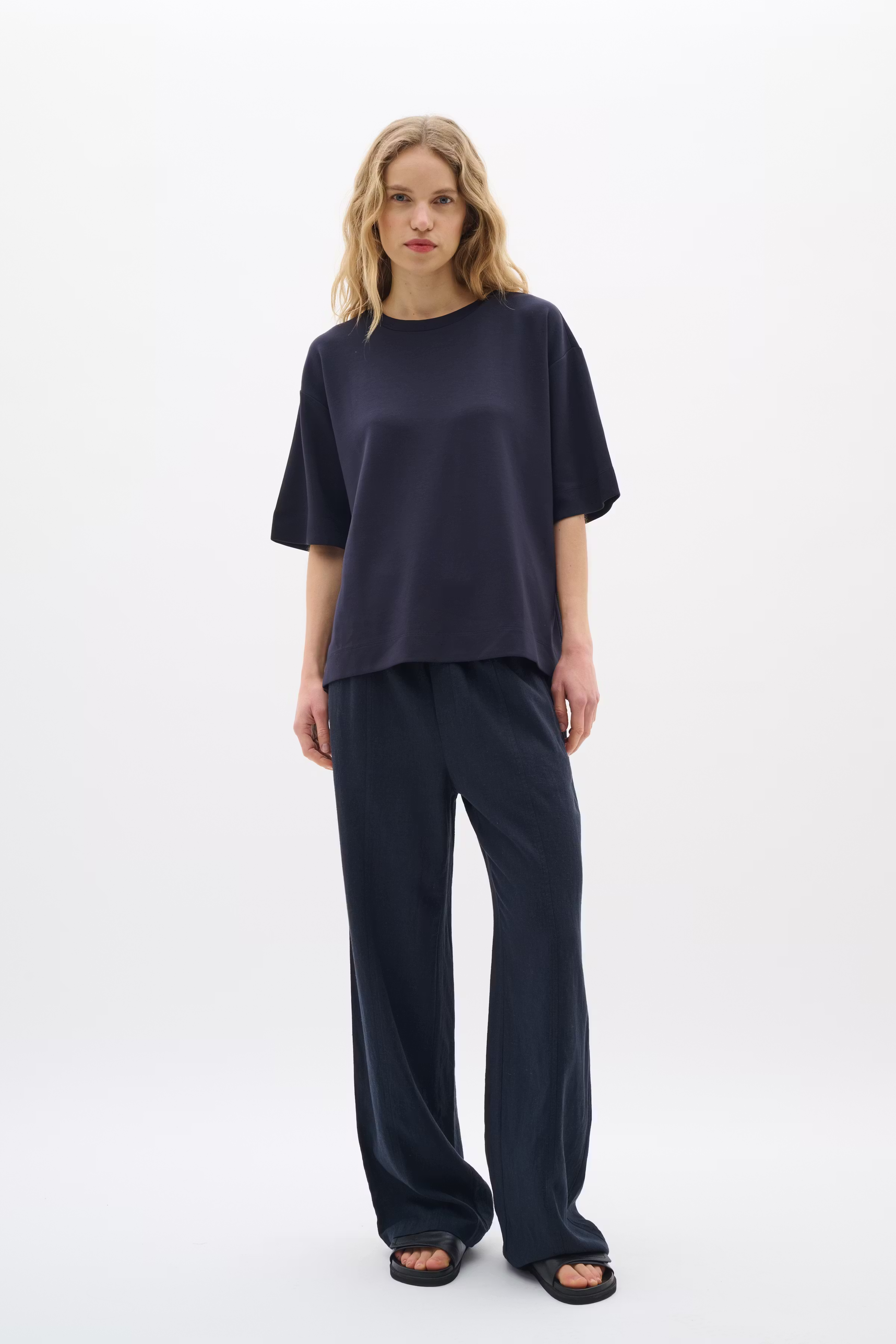 PannieIW Oversize T-shirt LOOKBOOK FRONT 30109225-300005