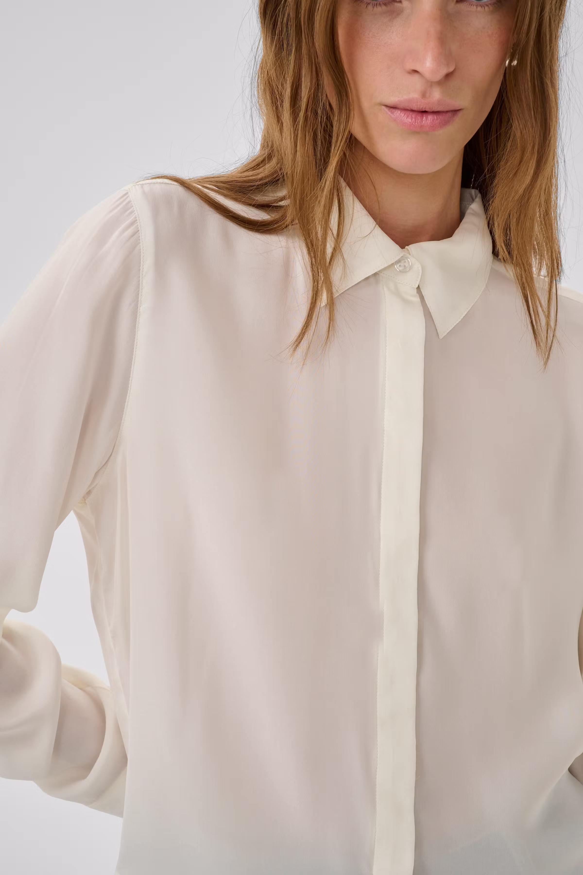 MWSilk Shirt in 100% silk LOOKBOOK DETAIL 10705353-110602