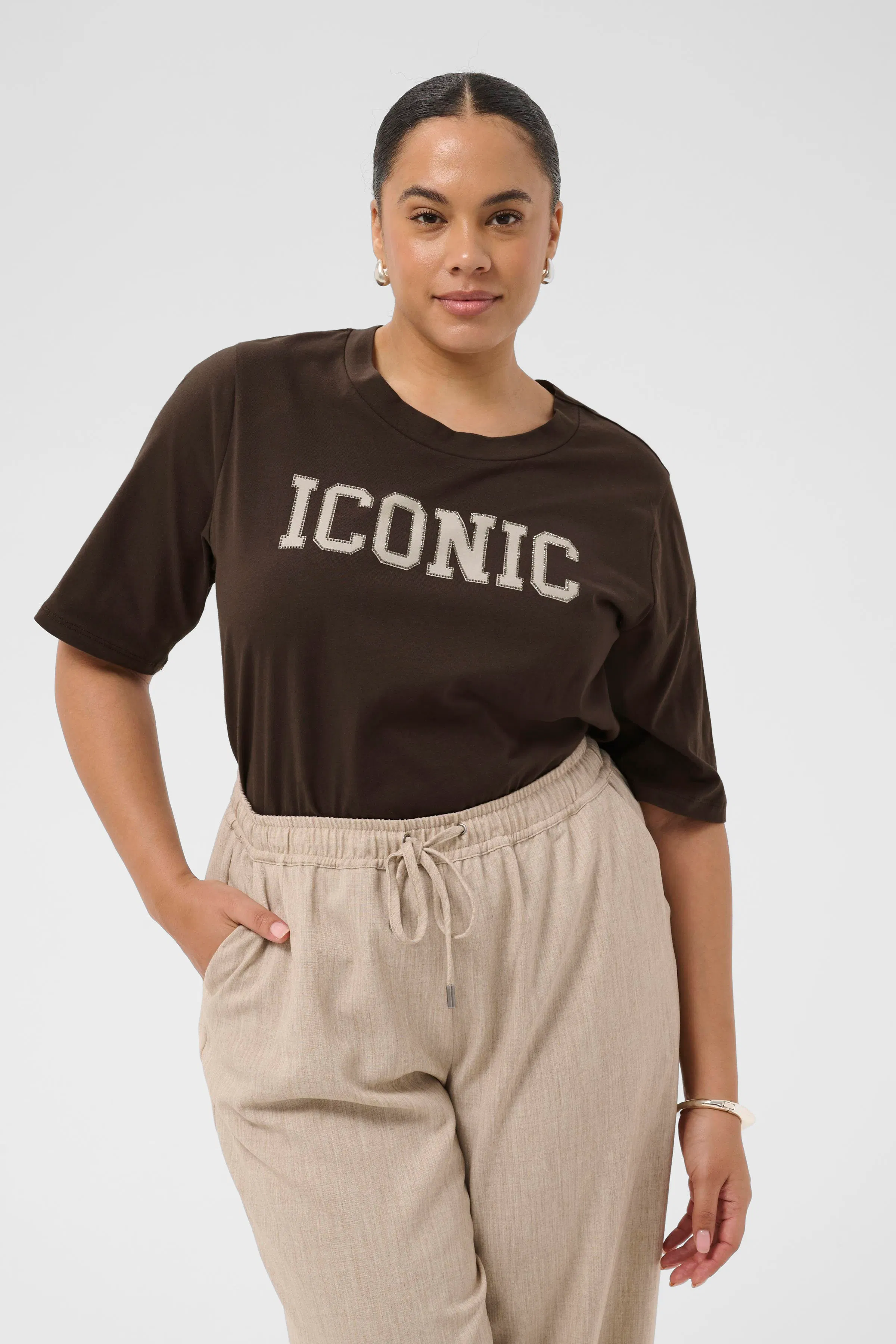 KCalma T-shirt LOOKBOOK FRONT 10584242-190915