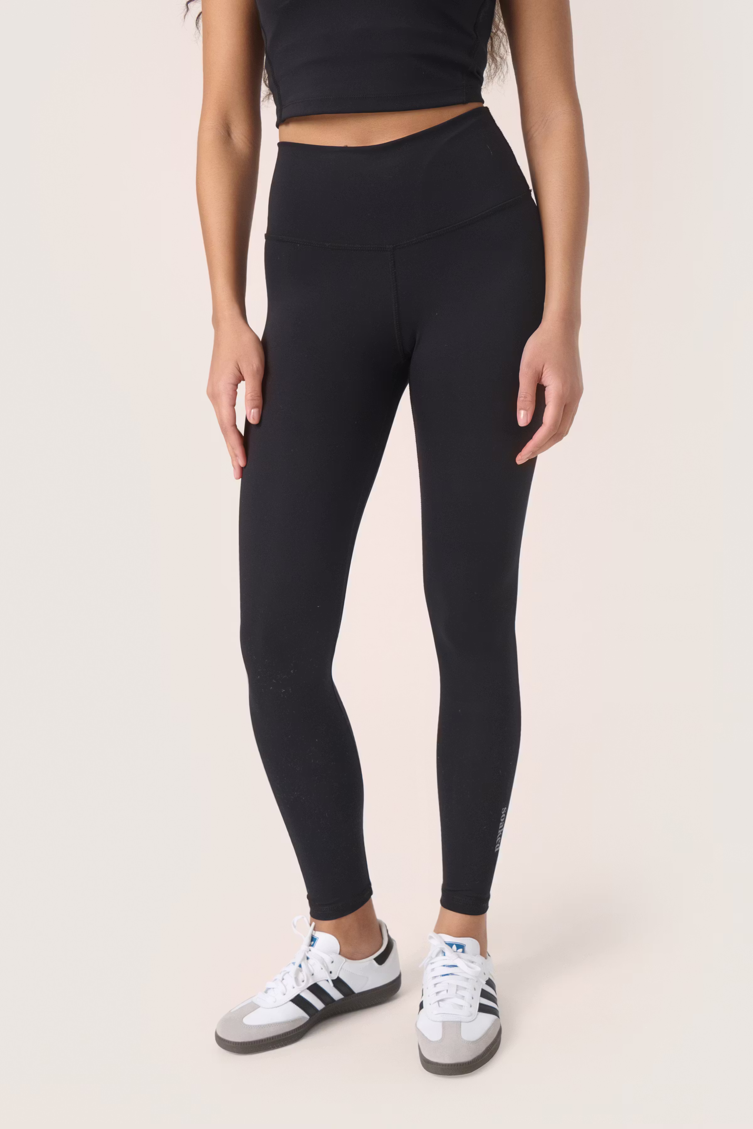 SLAlura Workout Tights LOOKBOOK FRONT 30407861-194008