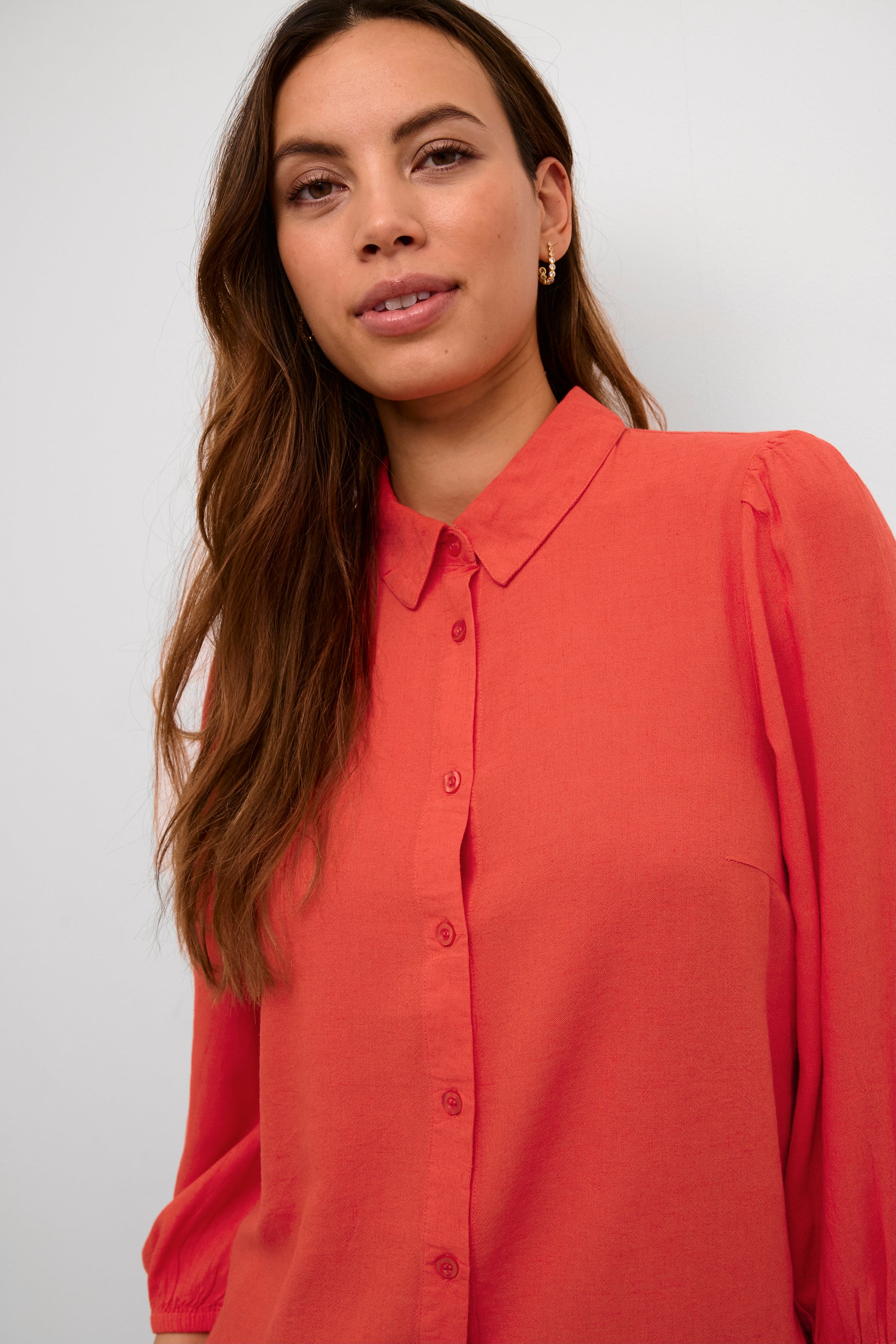 KAmilia Lin skjorte LOOKBOOK DETAIL 10508361-181651