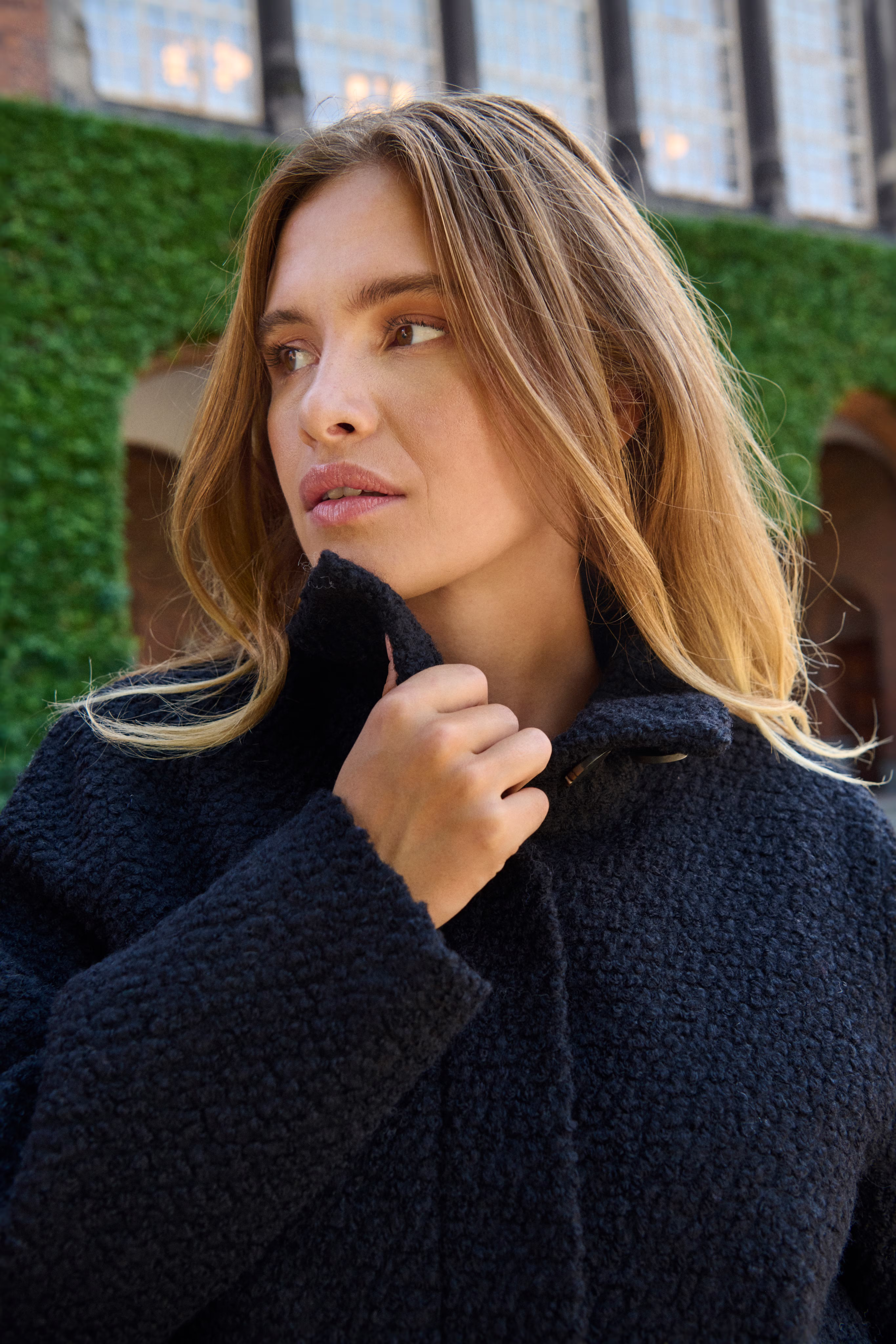 FerddySZ Mantel LOCATION NONE 30513444-193911