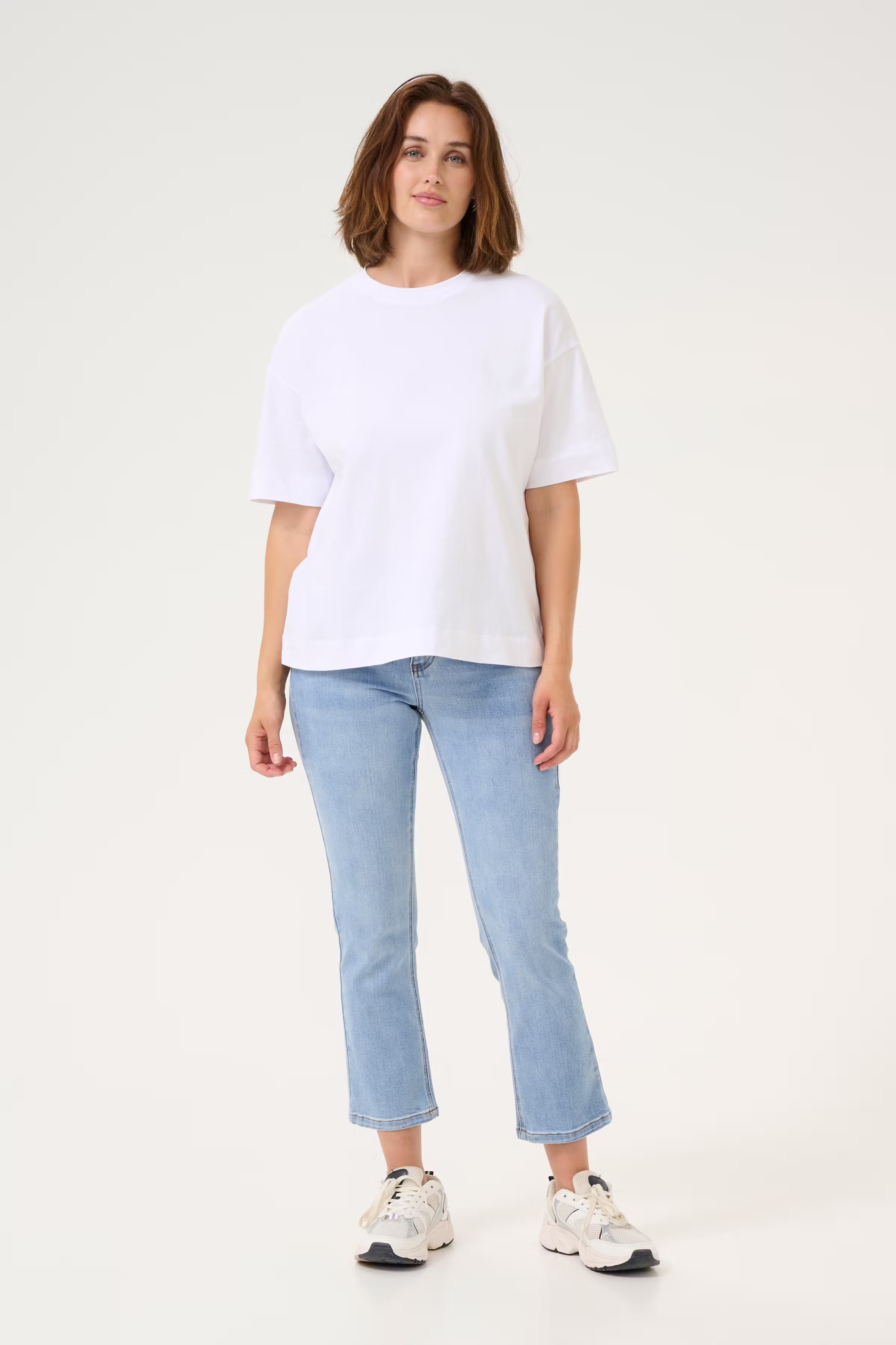 KAsinem Cropped Jeans LOOKBOOK FRONT 10506133-101012