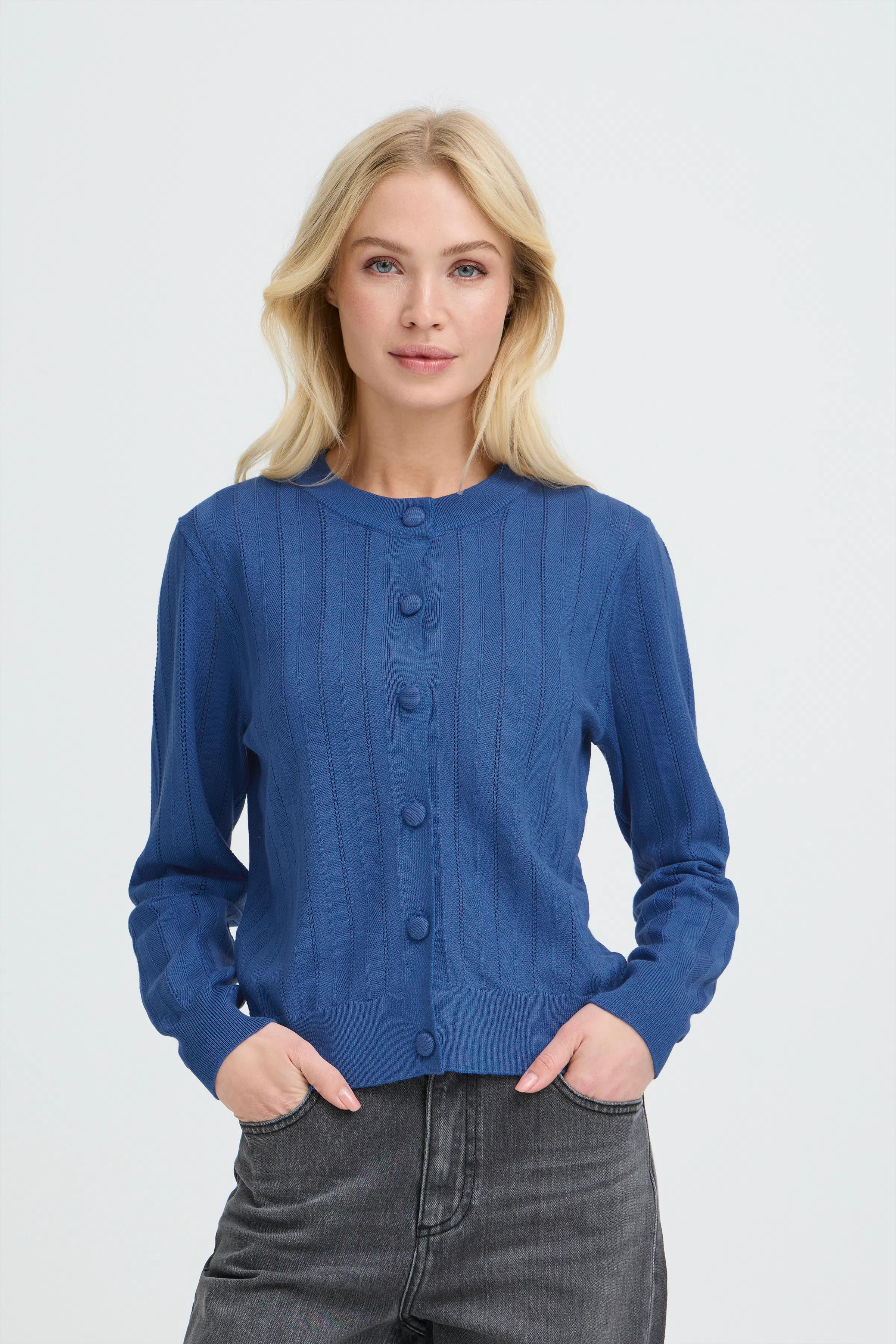 BYMMORLA Cardigan LOOKBOOK FRONT 20819148-194037
