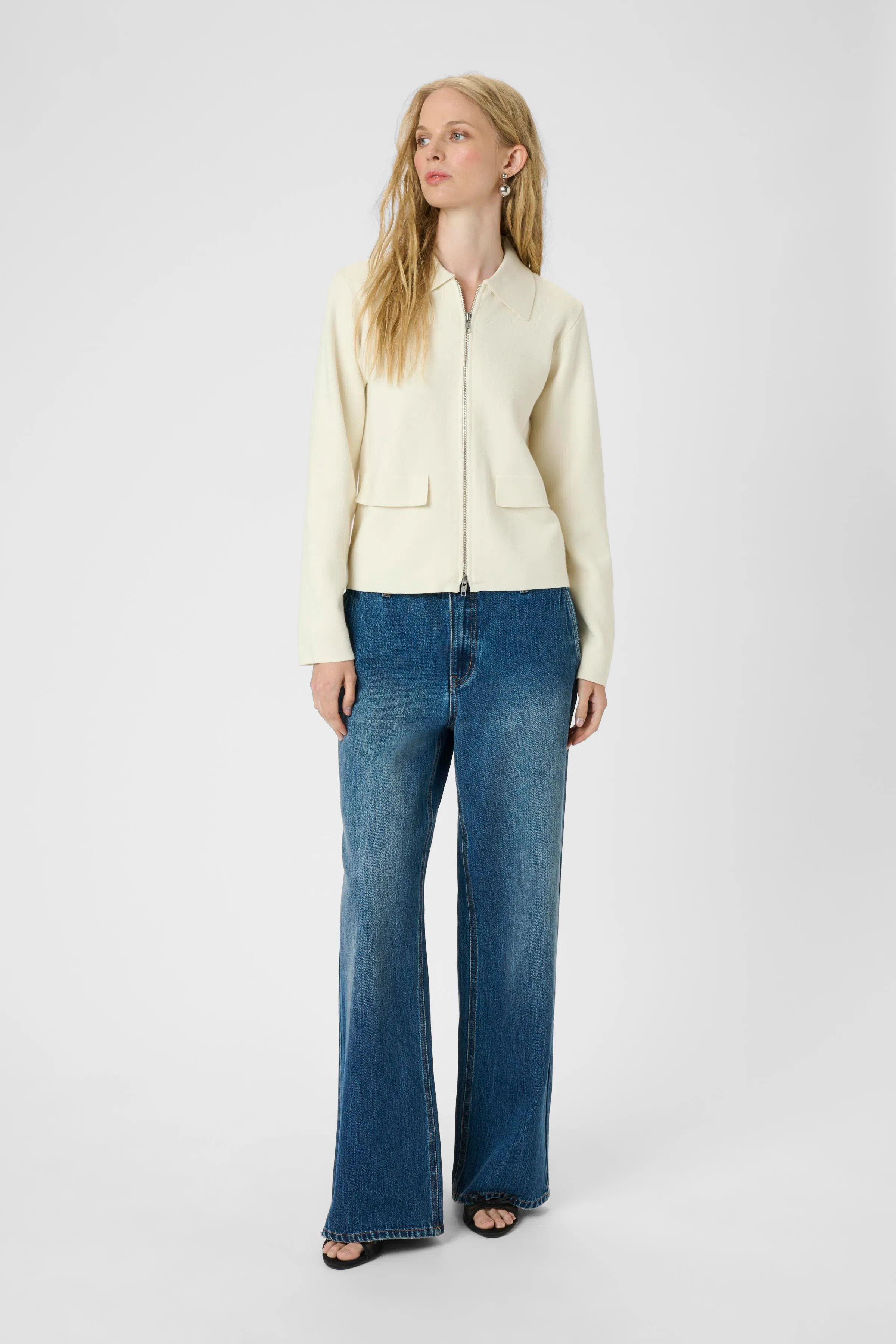 KBAntonella Cardigan LOOKBOOK FRONT 10105543-110103