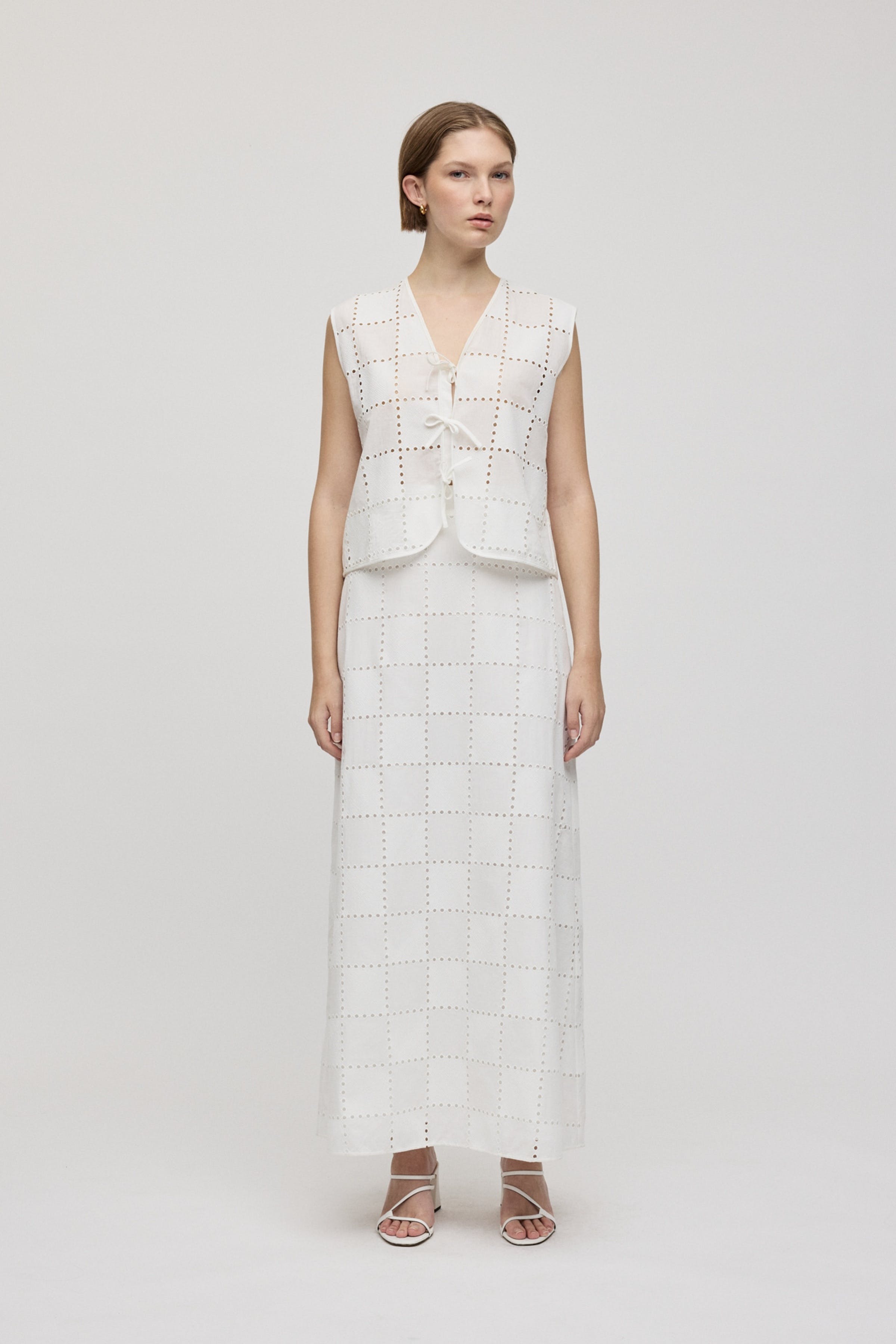 SAMANTHA Skirt LOOKBOOK FRONT 30600529-WH010