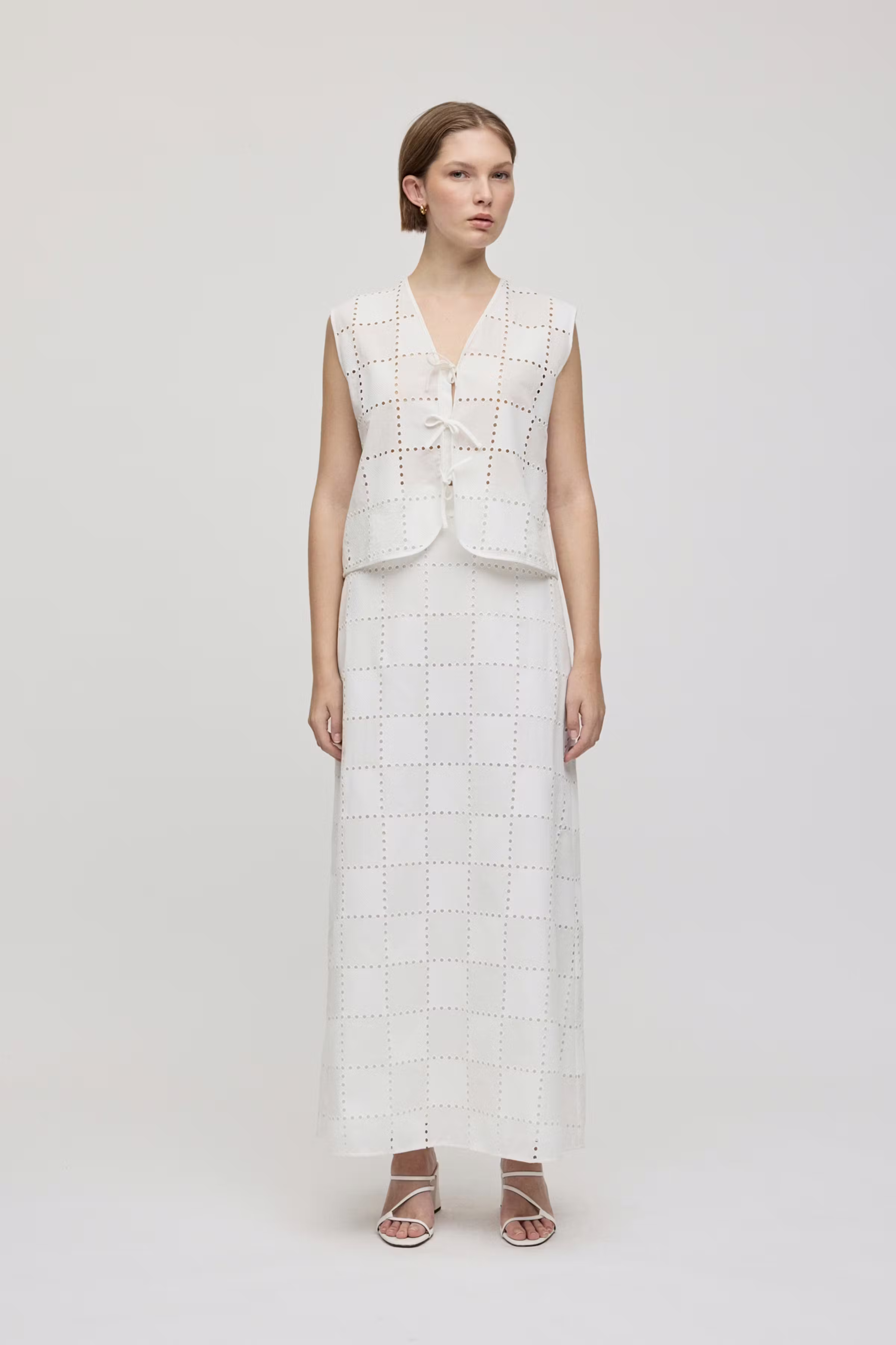 SAMANTHA Skirt LOOKBOOK FRONT 30600529-WH010