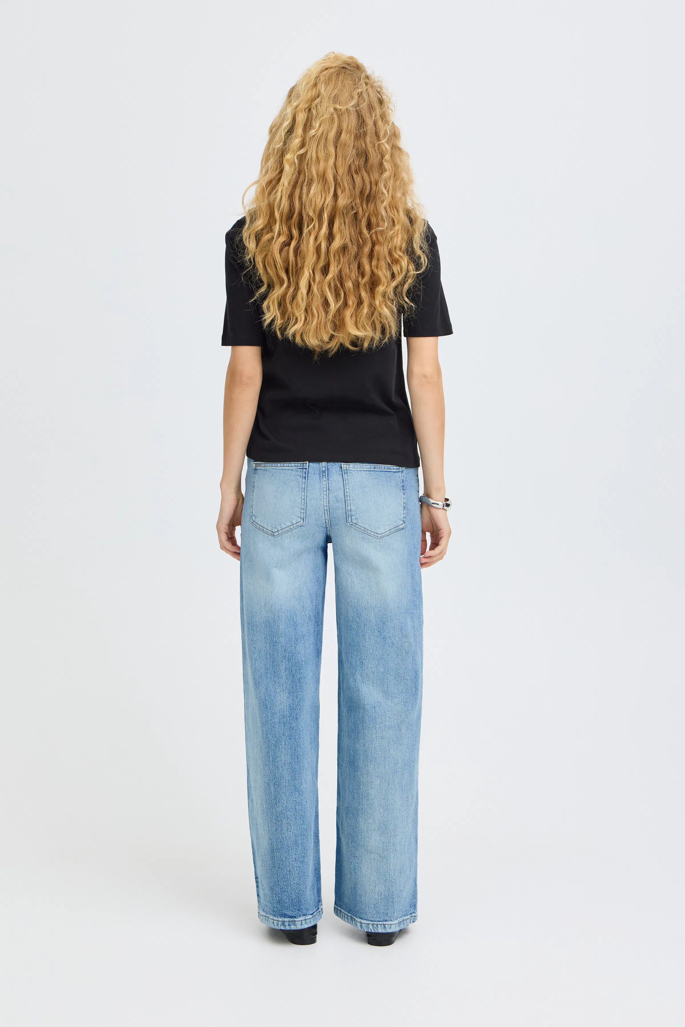 BYKYJLA Jeans LOOKBOOK BACK 20816178-200461