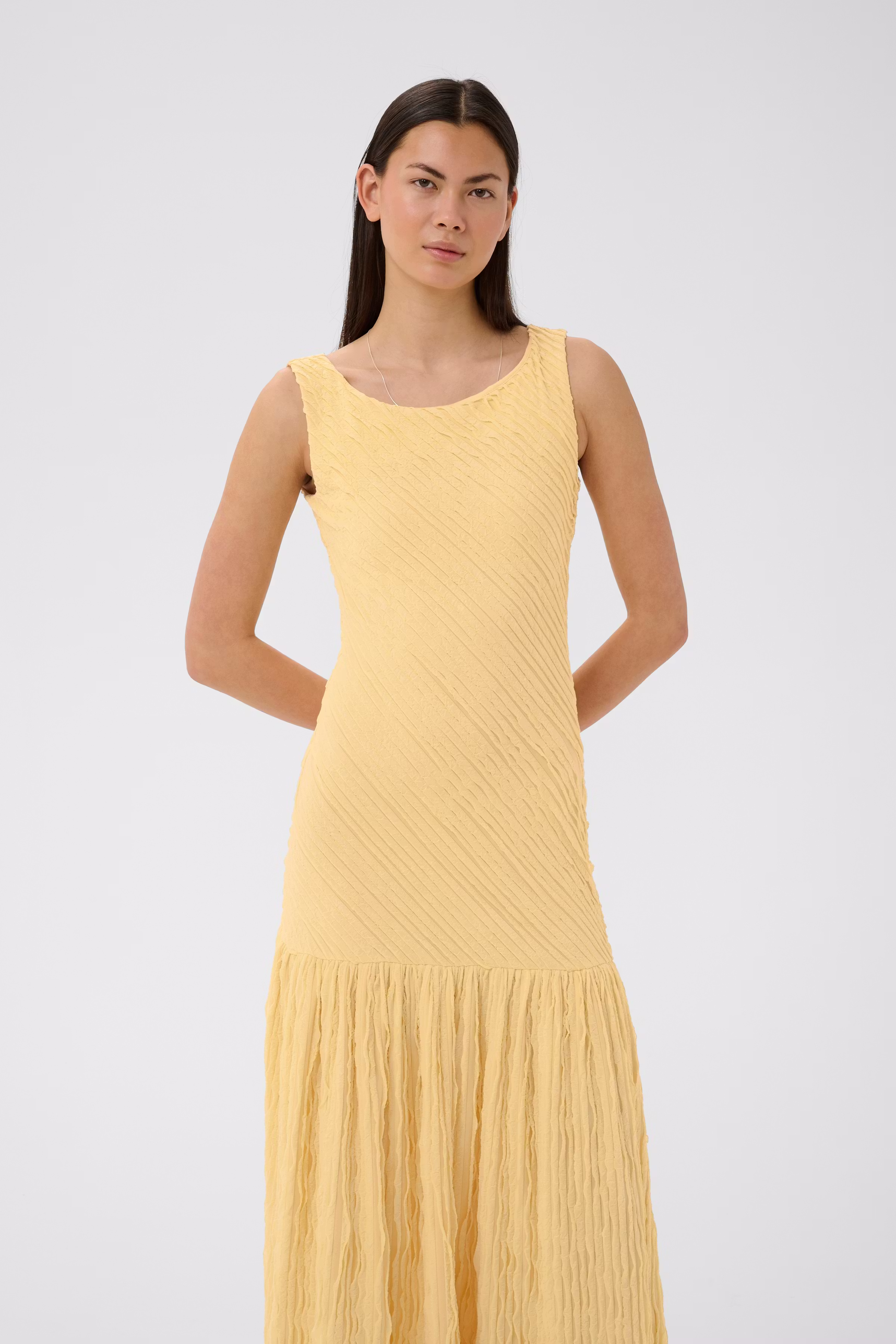 SELMAIW Dress LOOKBOOK FRONT 30112450-130916