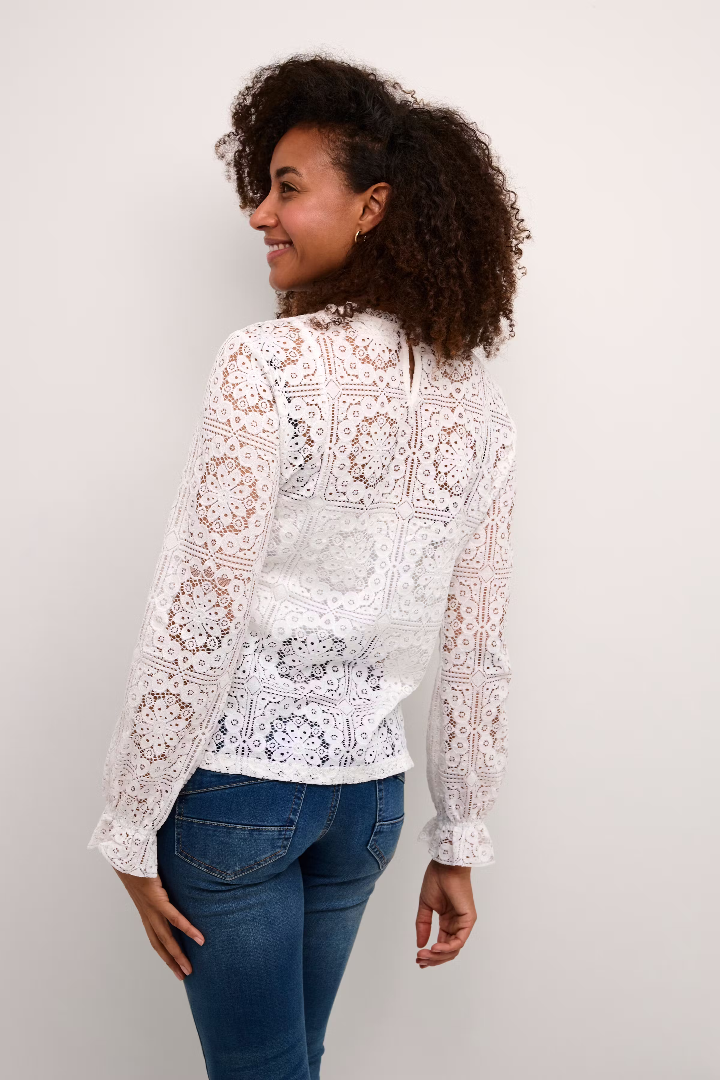 CRTiley Bluse LOOKBOOK BACK 10607994-110602