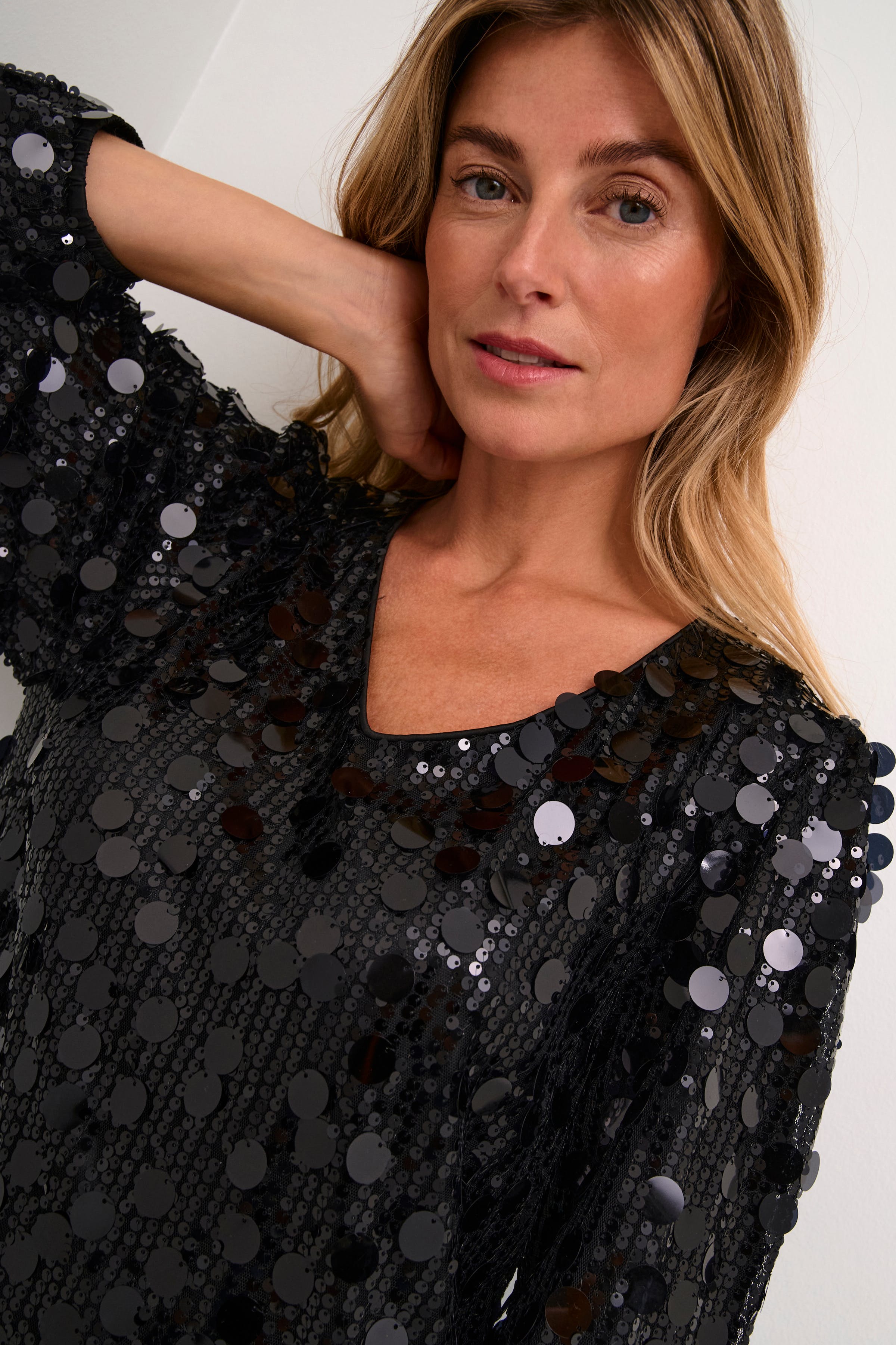 CRShine Sequin dress LOOKBOOK DETAIL 10612981-100120