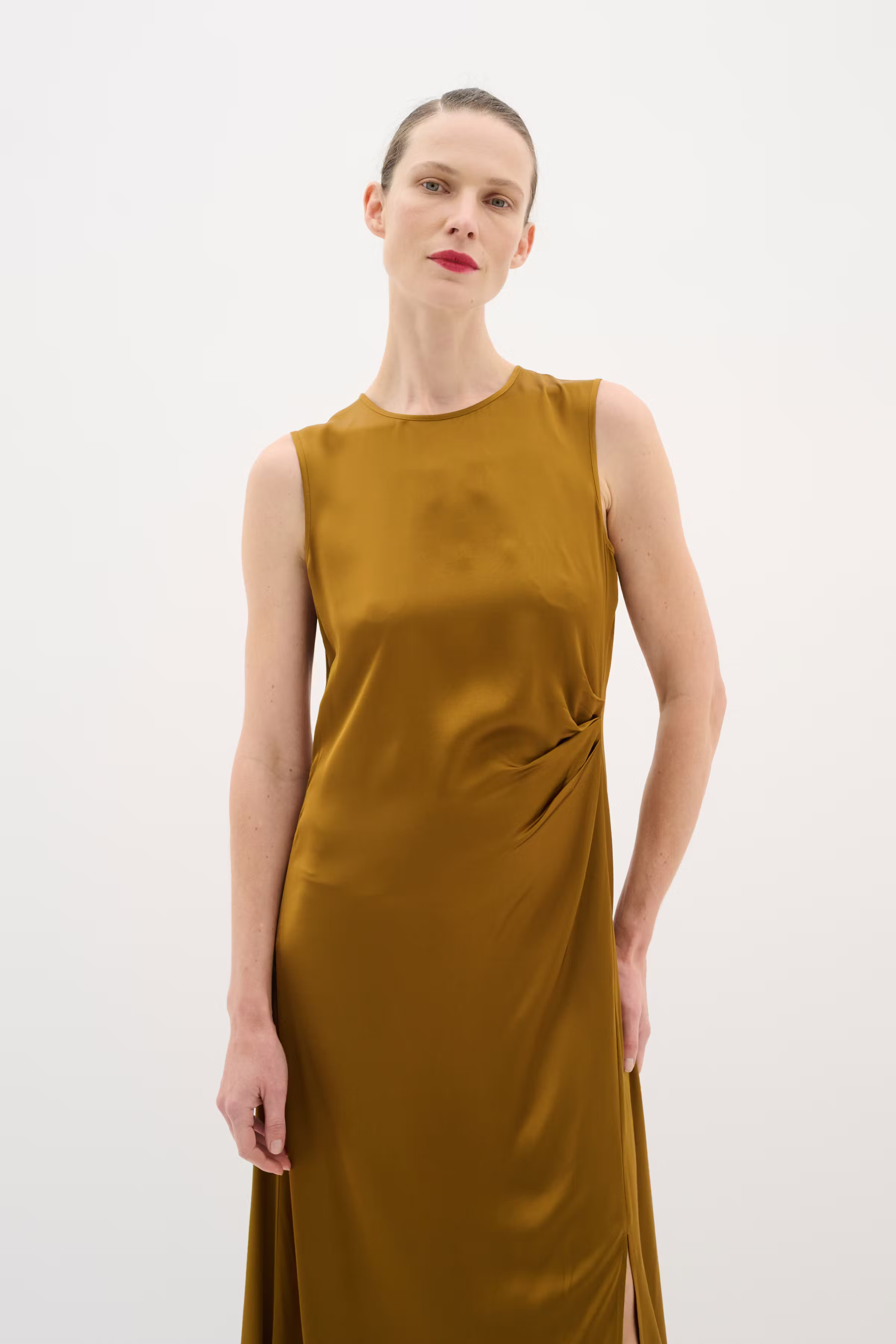 KaylaIW Kjole LOOKBOOK FRONT 30110550-180840