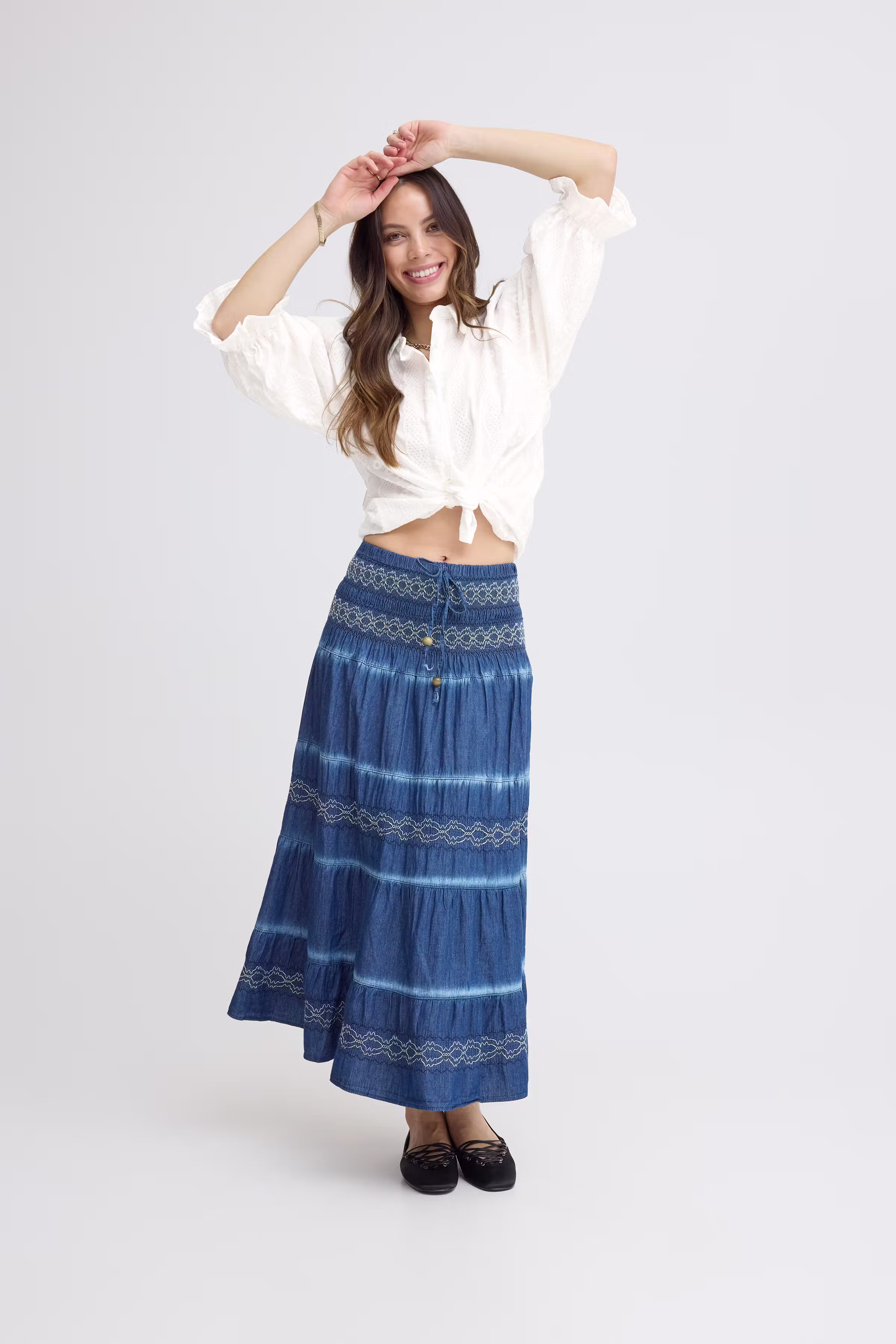 SBANKA Bluse LOOKBOOK FRONT 22100938-110602