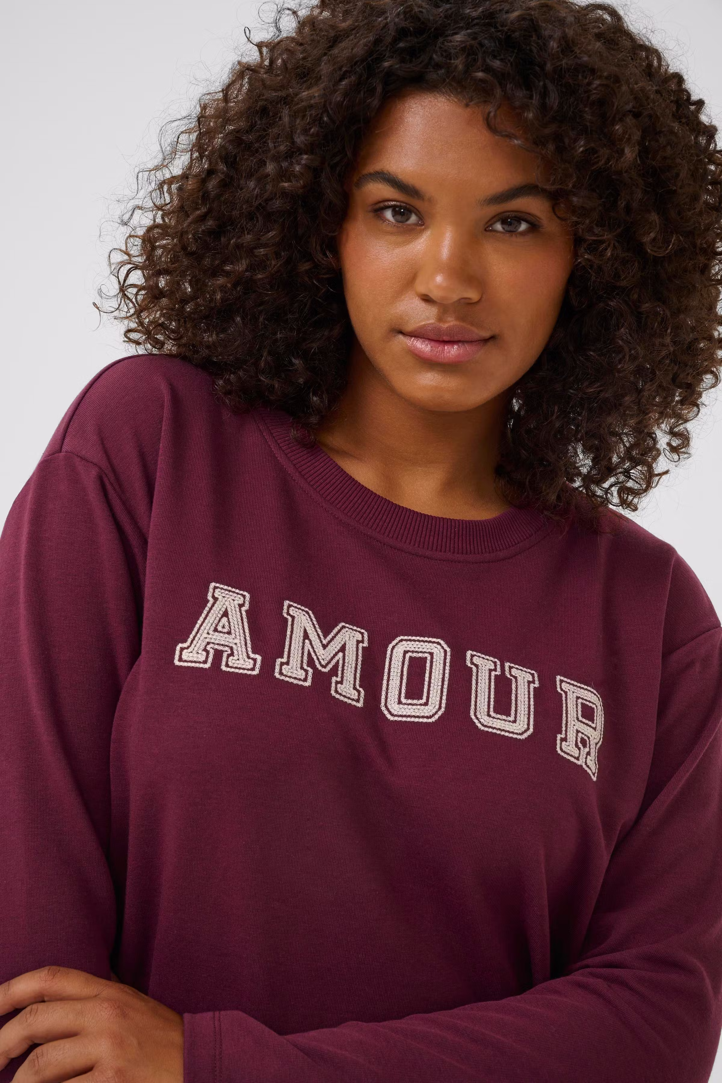 KCeliza Sweatshirt LOOKBOOK DETAIL 10583639-108314