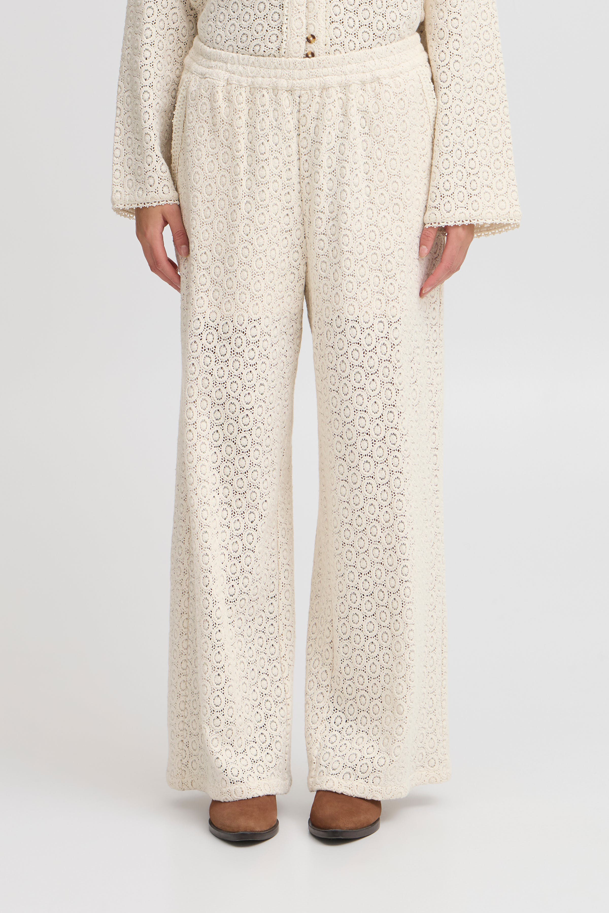 IRSANDRA pants LOOKBOOK FRONT 20122805-130905