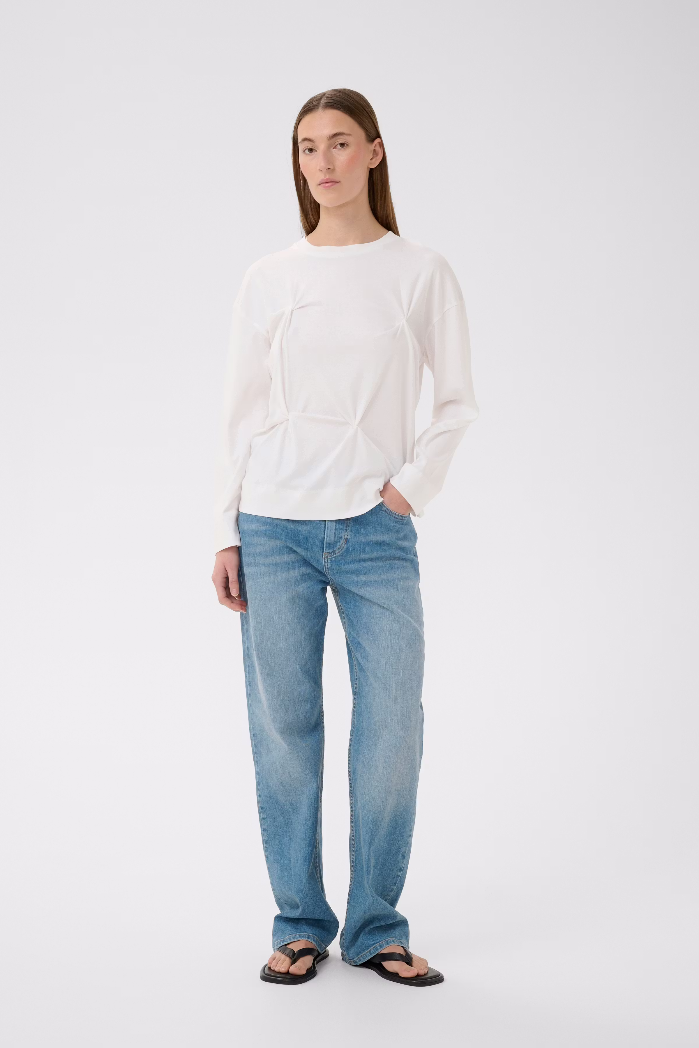 SOPHIEIW long-sleeve T-shirt LOOKBOOK FRONT 30112446-300001