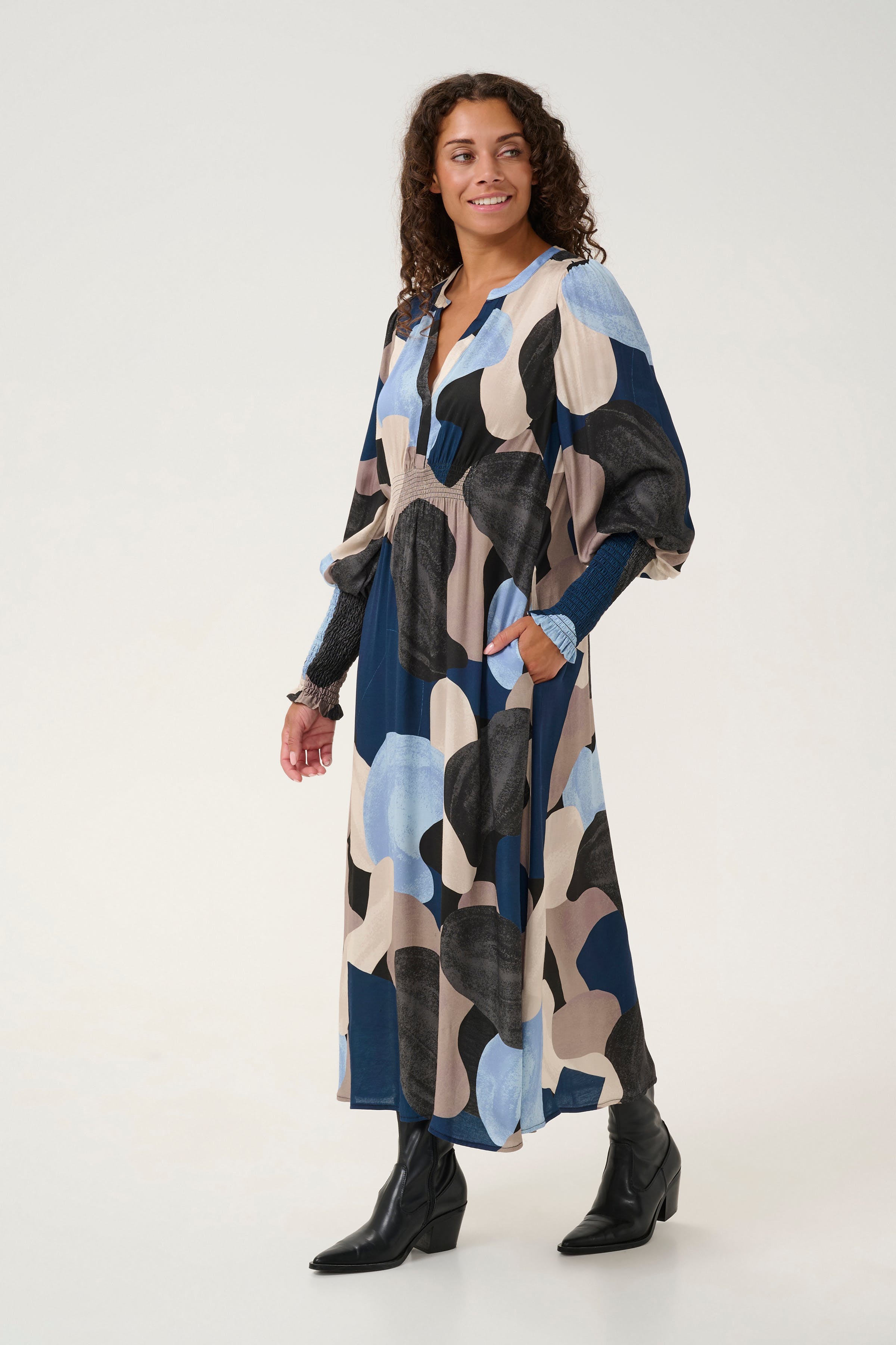 CUdana Dress LOOKBOOK FRONT 50110177-107176