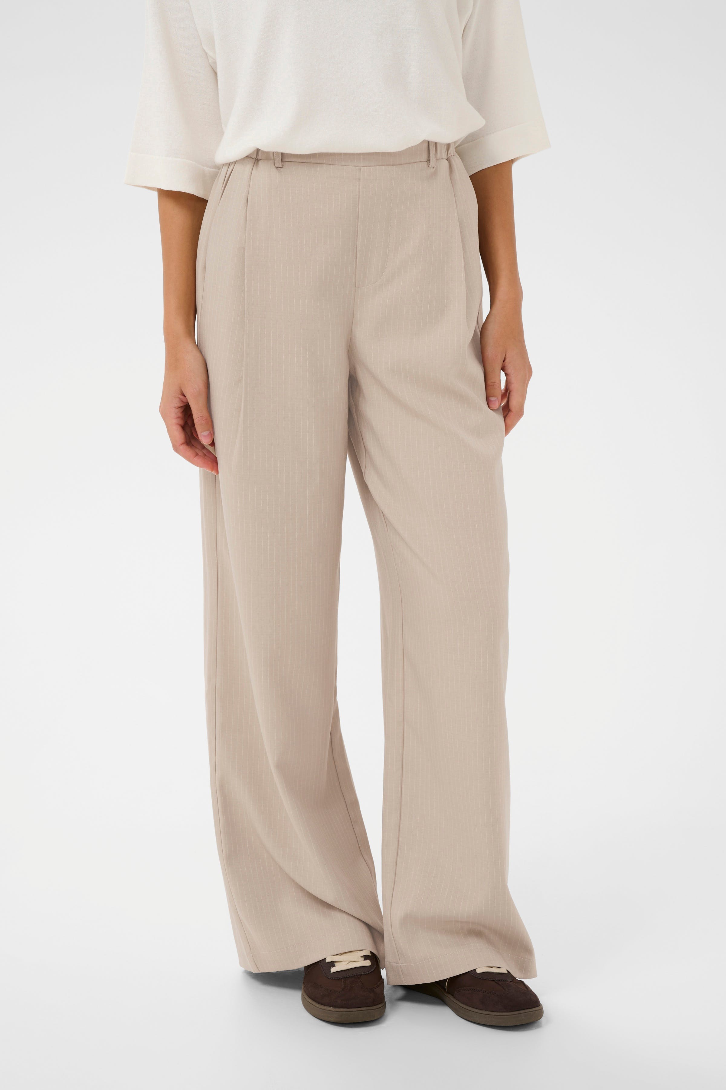 KAkaren Hose LOOKBOOK FRONT 10511612-109744