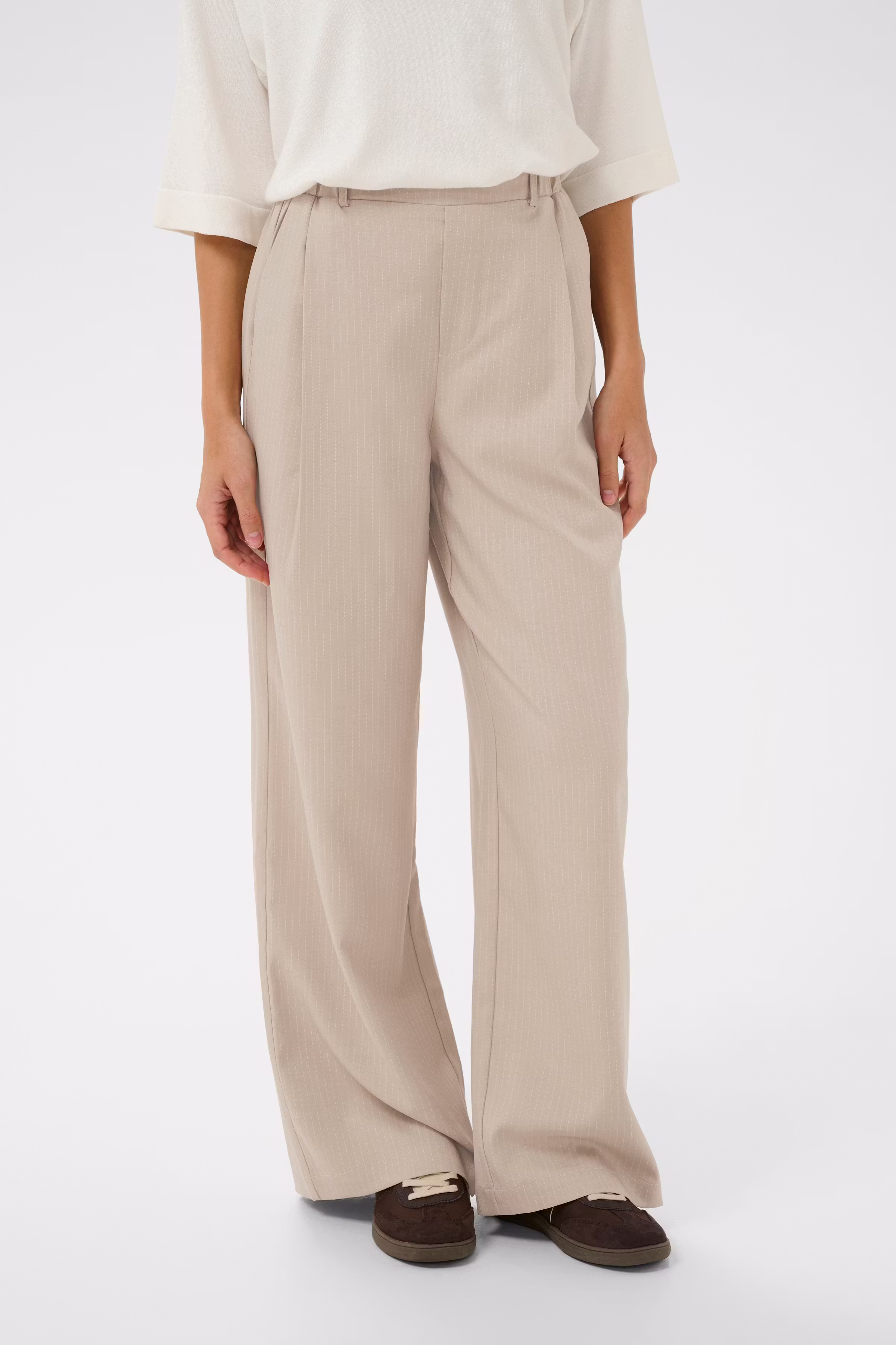 KAkaren Bukser LOOKBOOK FRONT 10511612-109744