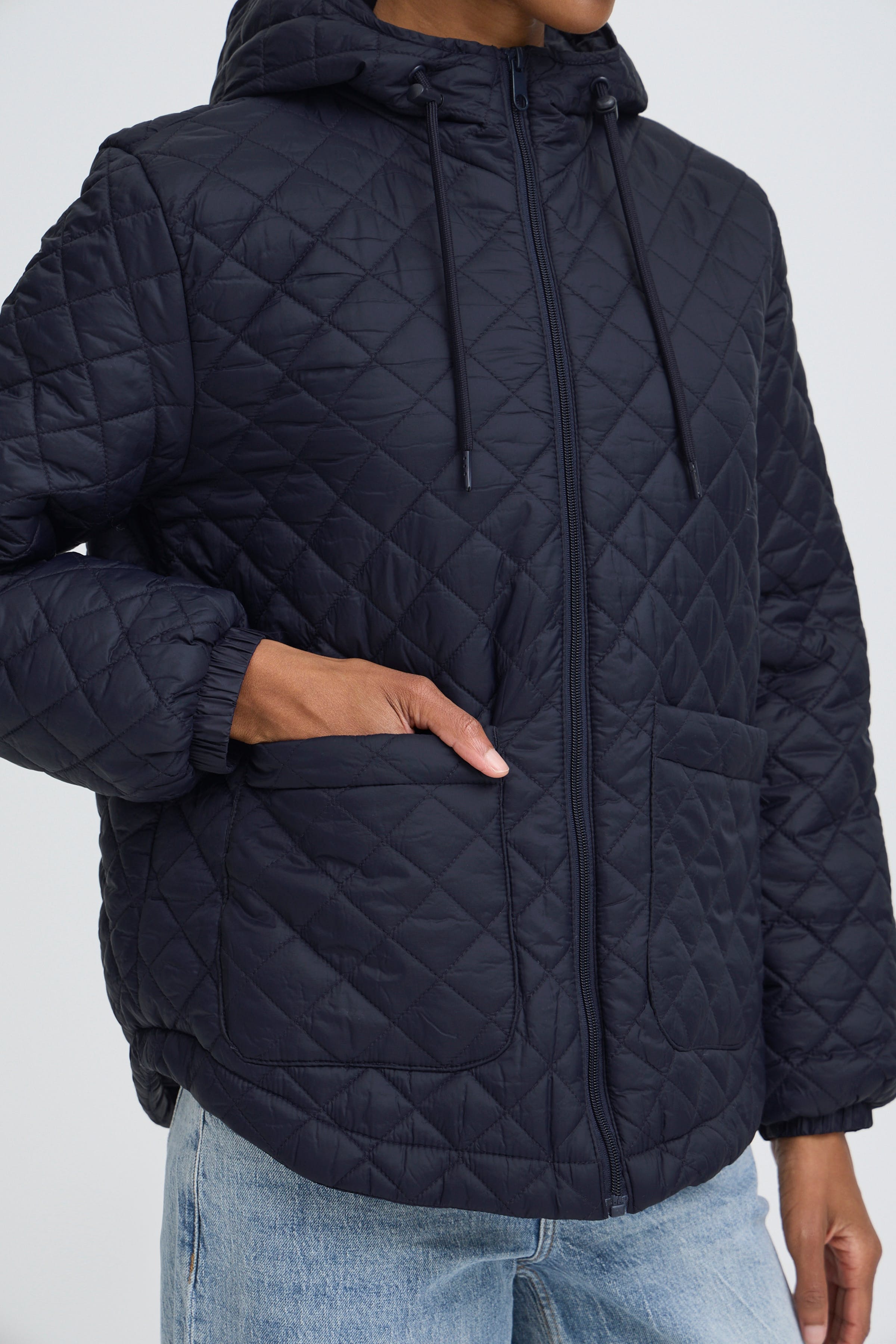 BYBERTA Outerwear LOOKBOOK DETAIL 20818518-194020