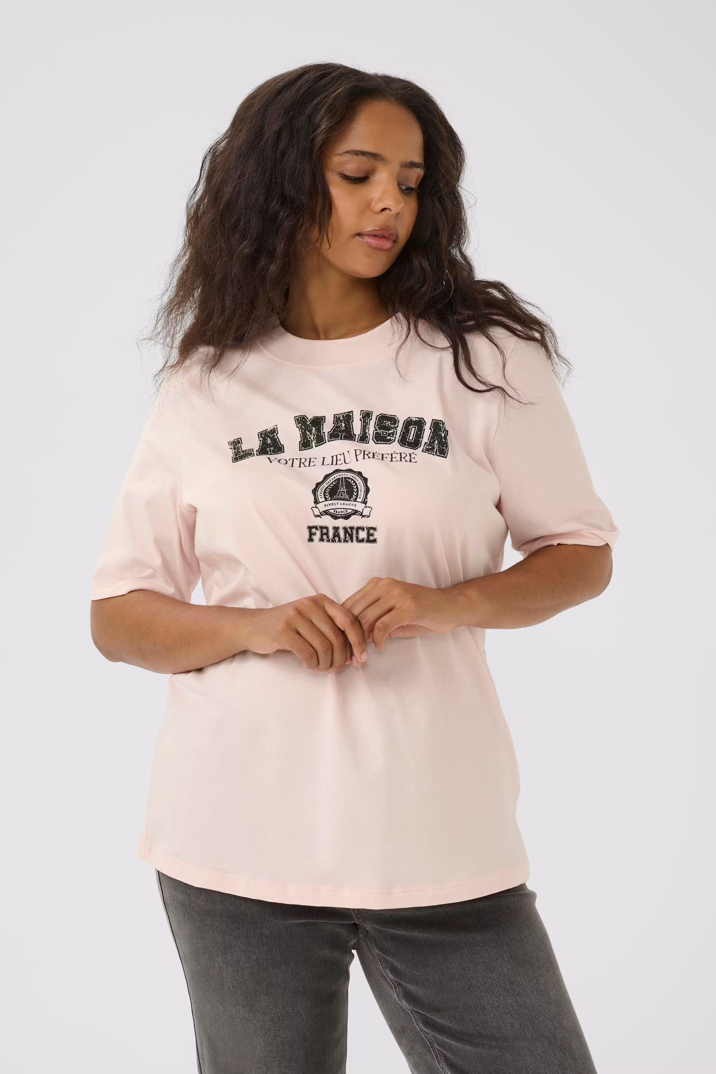 KCtasha T-shirt LOOKBOOK FRONT 10583389-141905