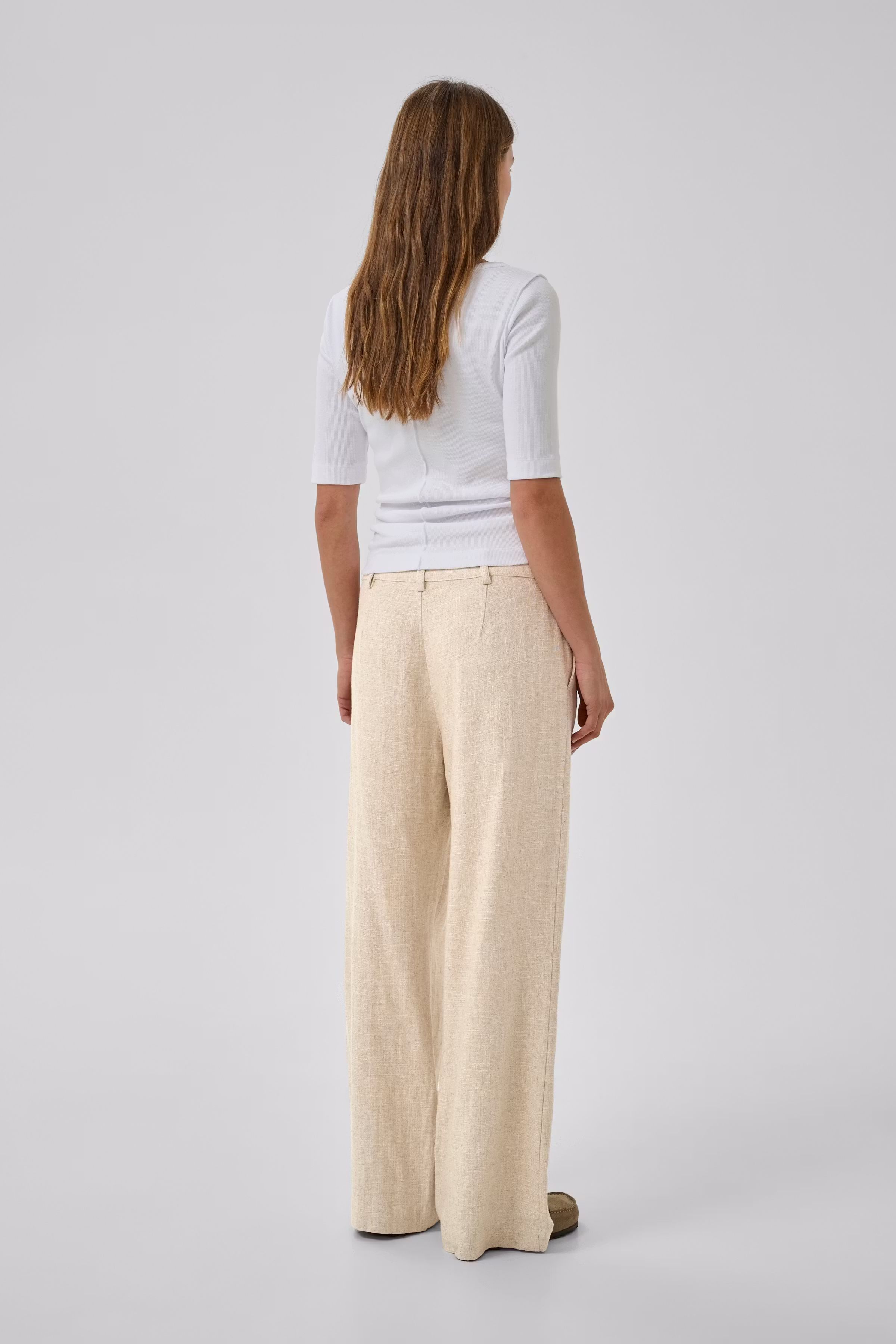 LavitaMW Linen Trousers LOOKBOOK BACK 10704735-1304011