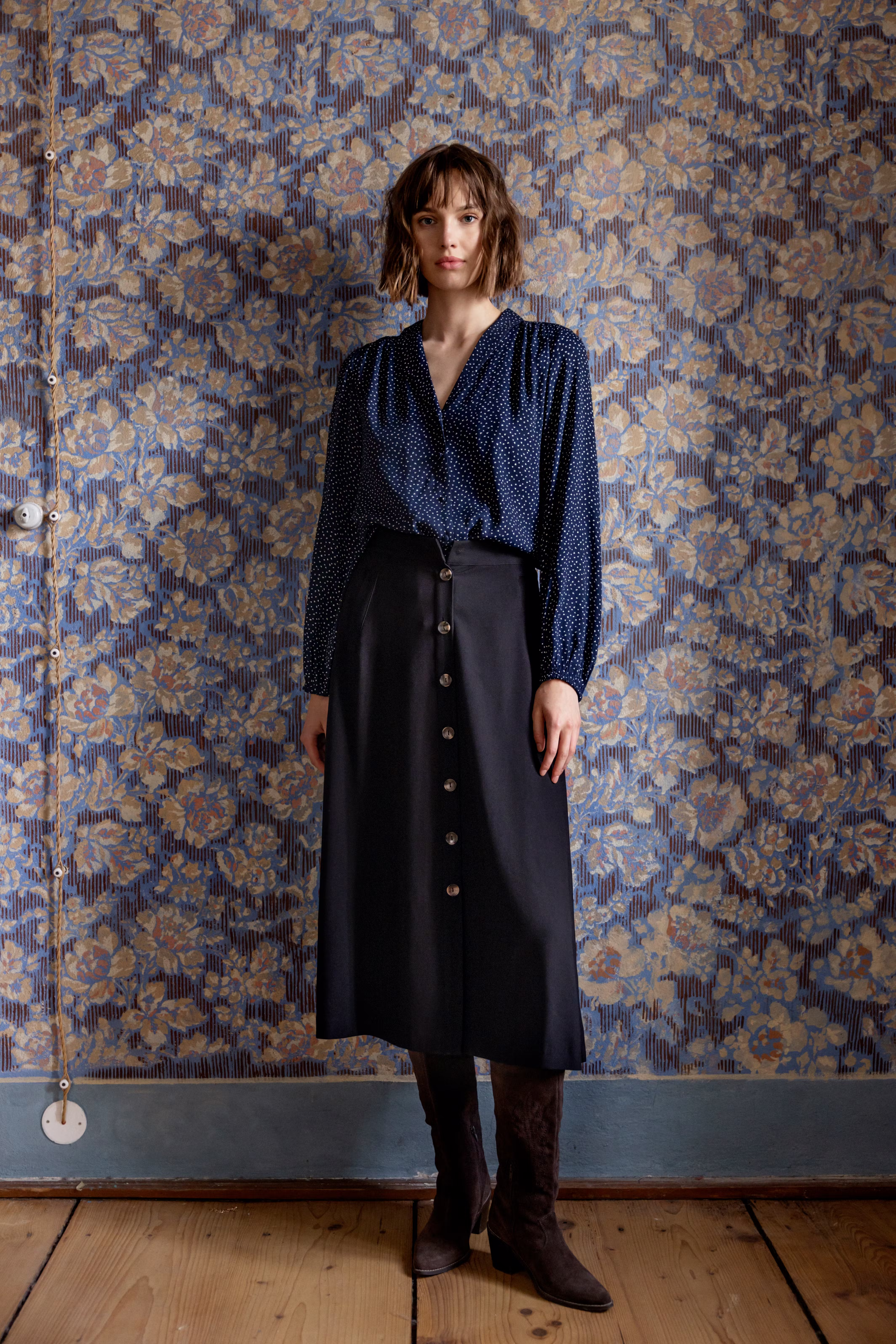 IRLEONO Skirt LOCATION NONE 20119527-194008