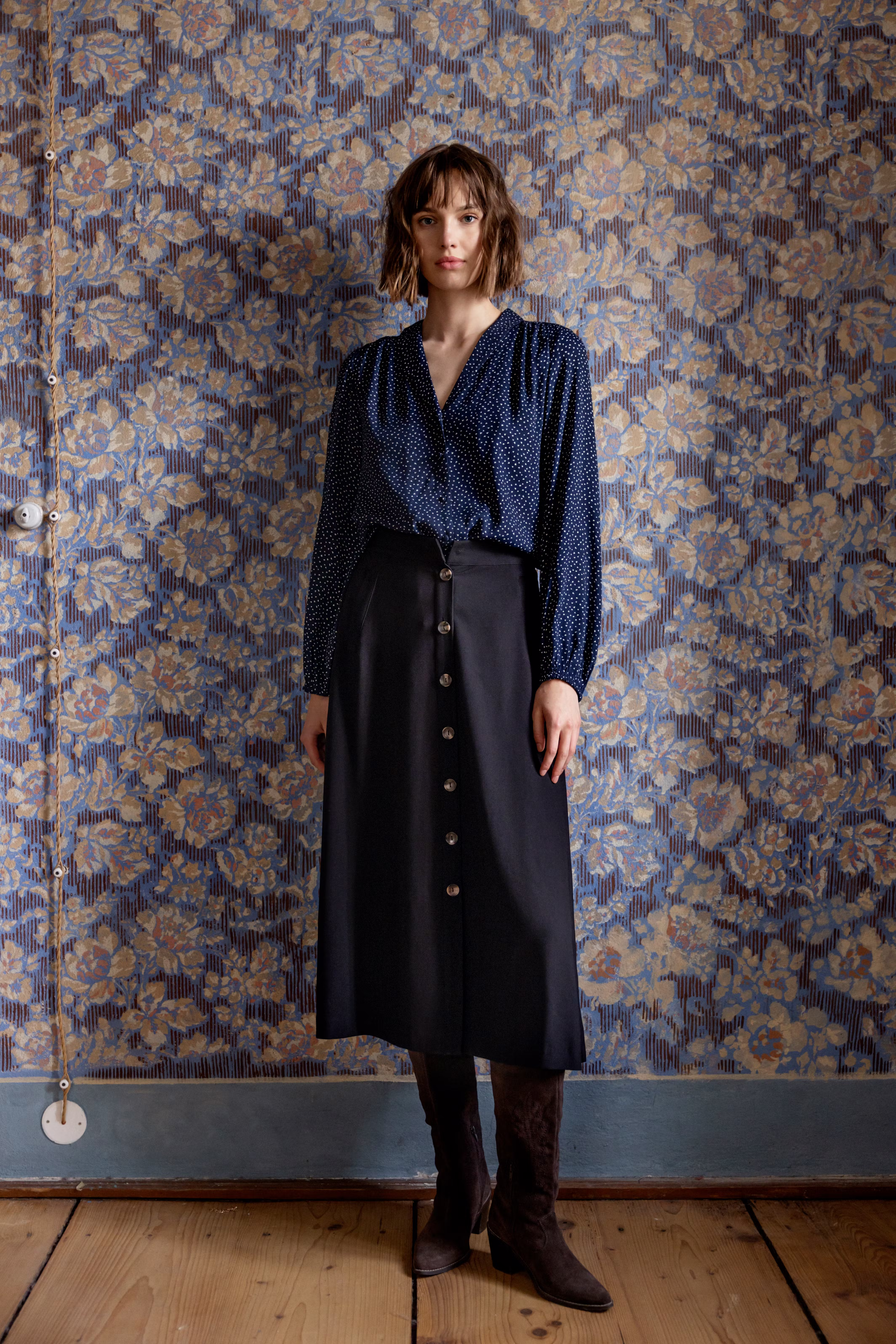 IRLEONO Skirt LOCATION NONE 20119527-194008