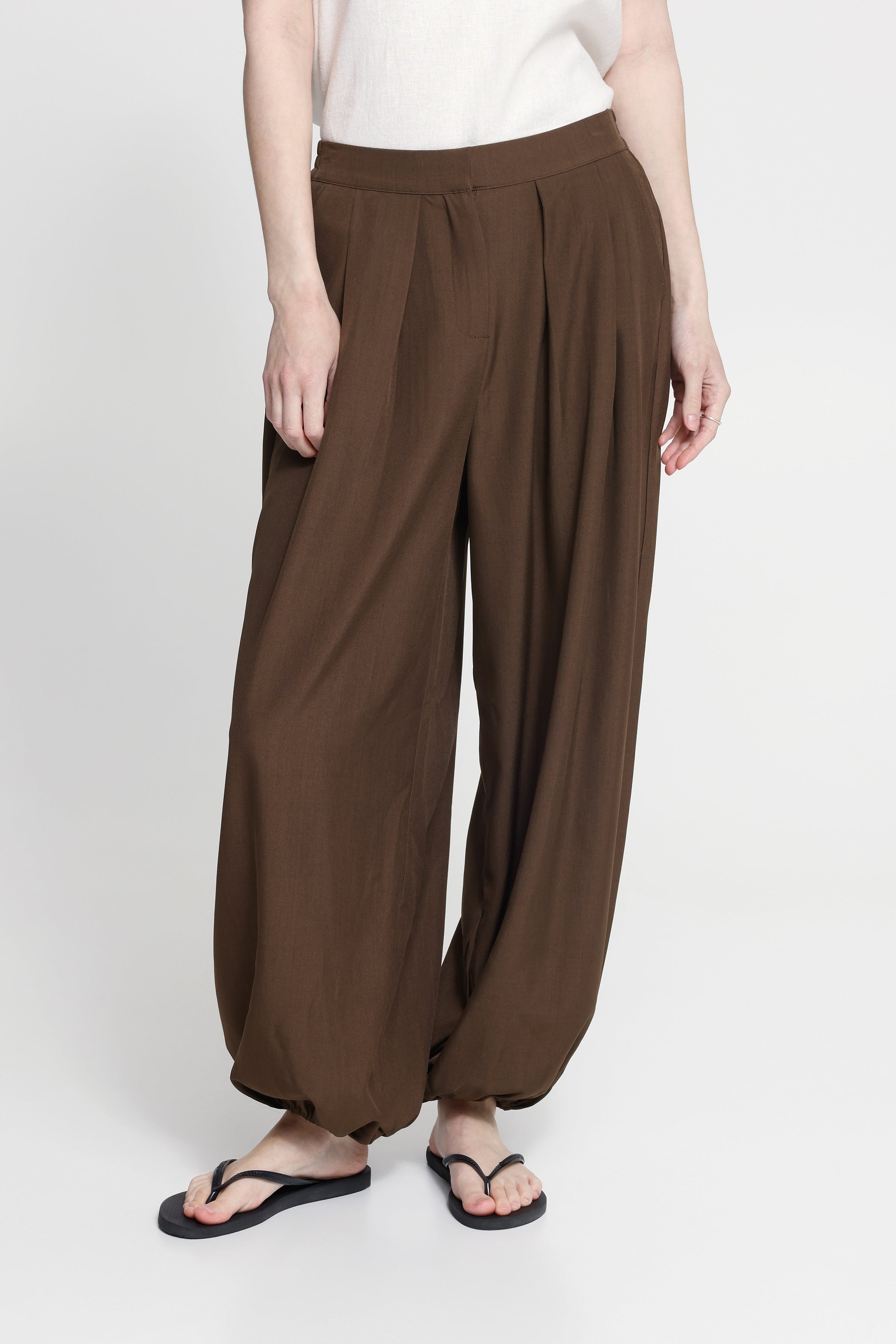 IHFAVA Bukser LOOKBOOK FRONT 20126688-1908141