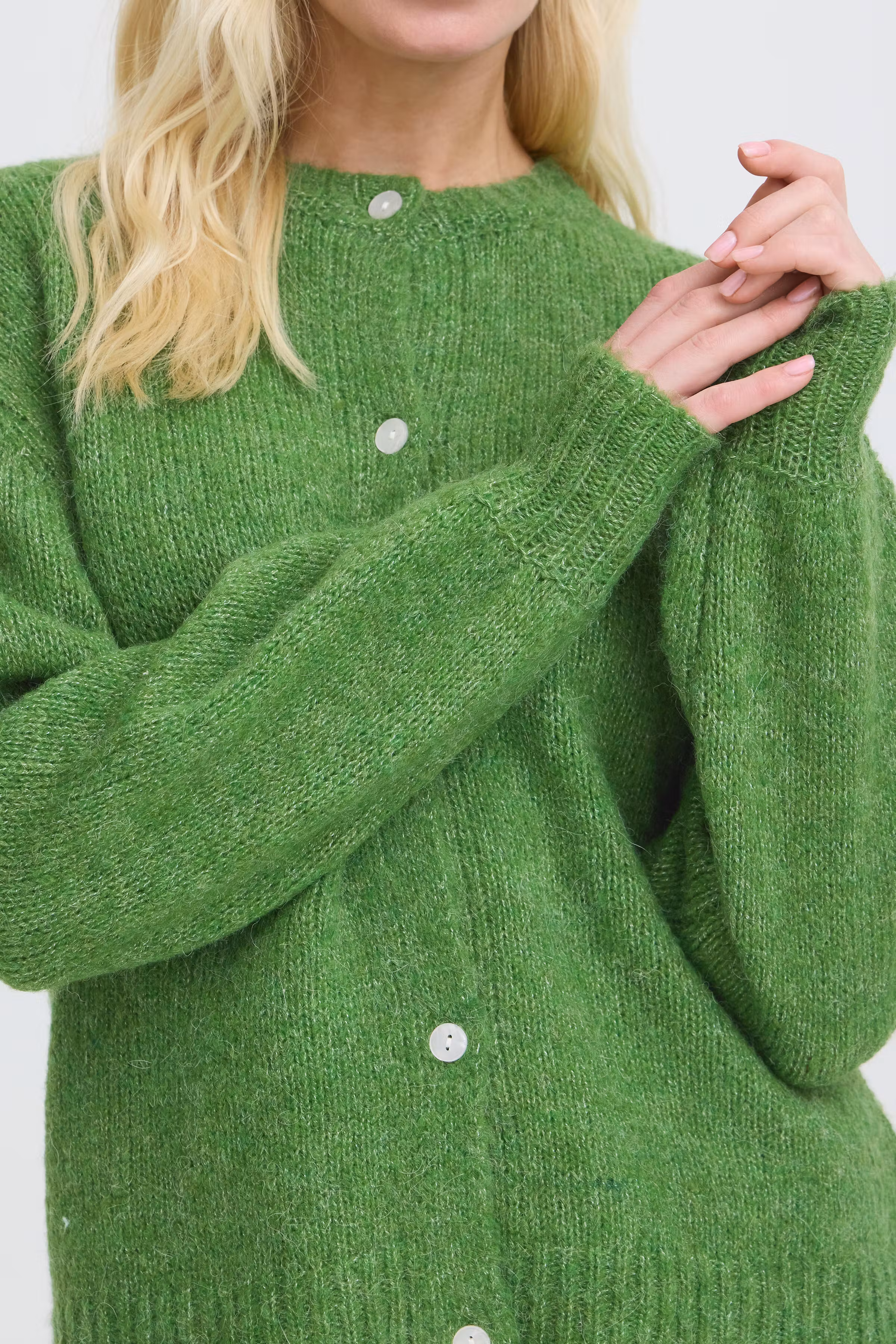 BYOTIA Cardigan LOOKBOOK DETAIL 20819108-180125