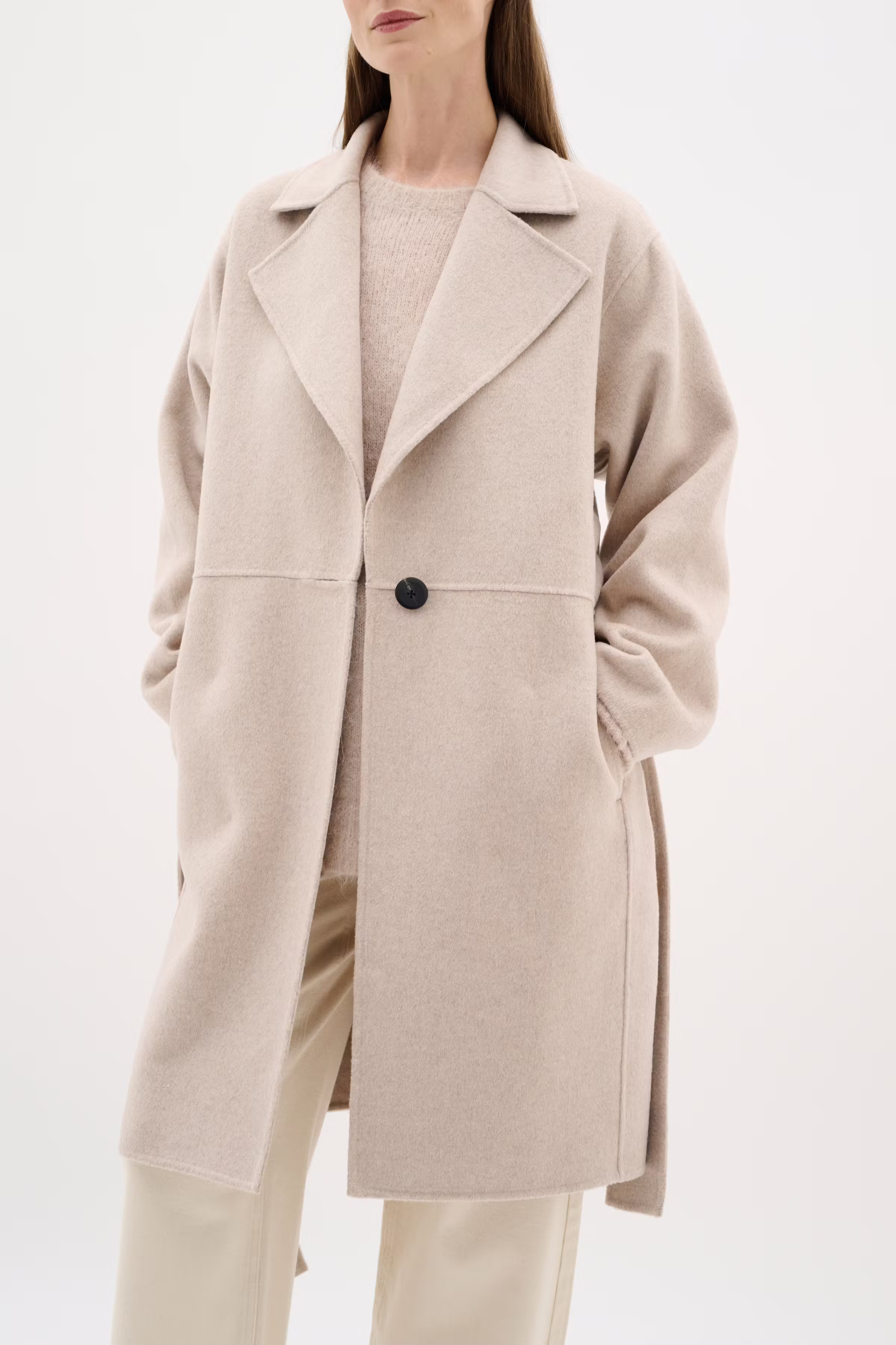 YillaIW Mantel LOOKBOOK FRONT 30110609-300002