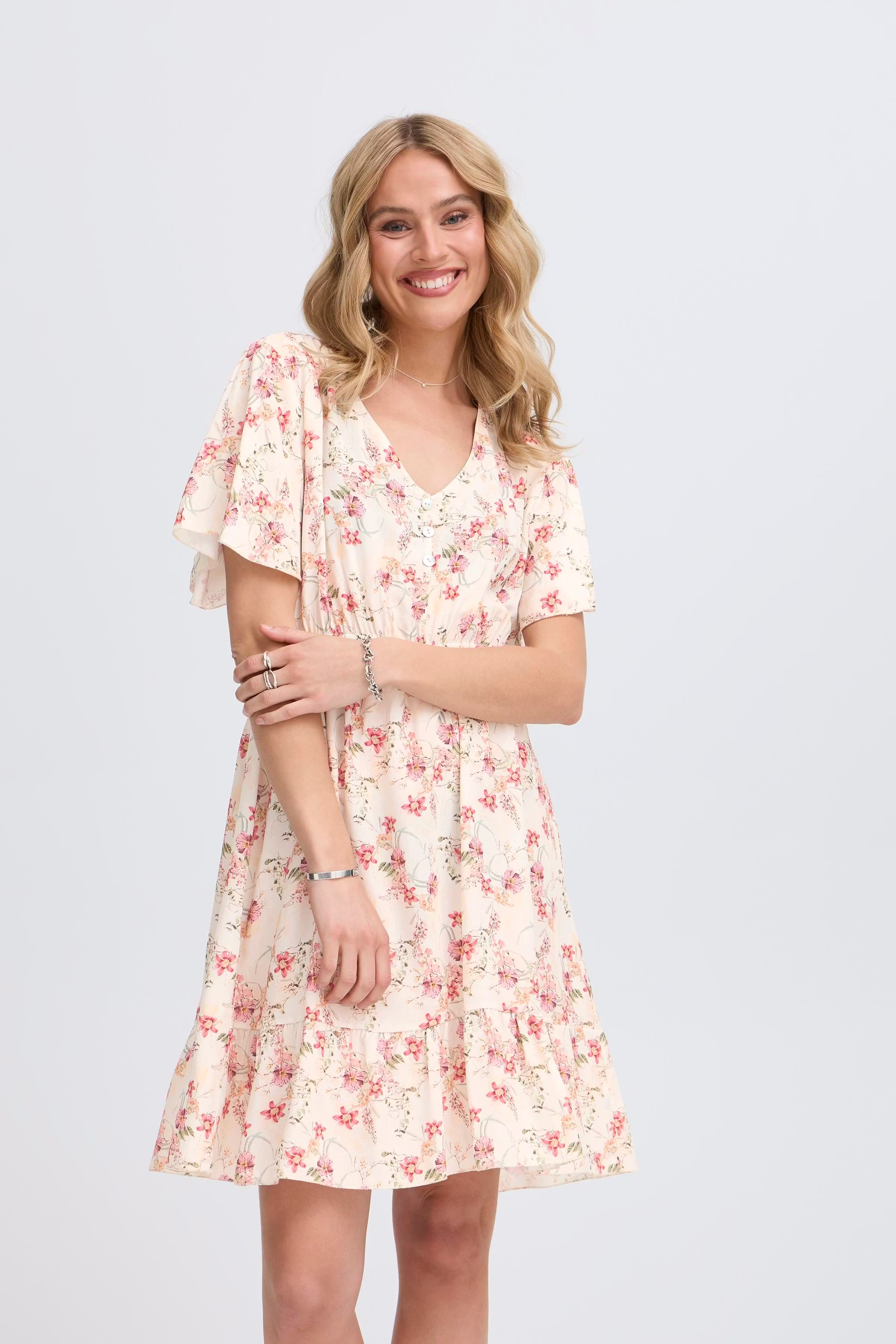 SBGISLA Kjole LOOKBOOK FRONT 22101031-140002