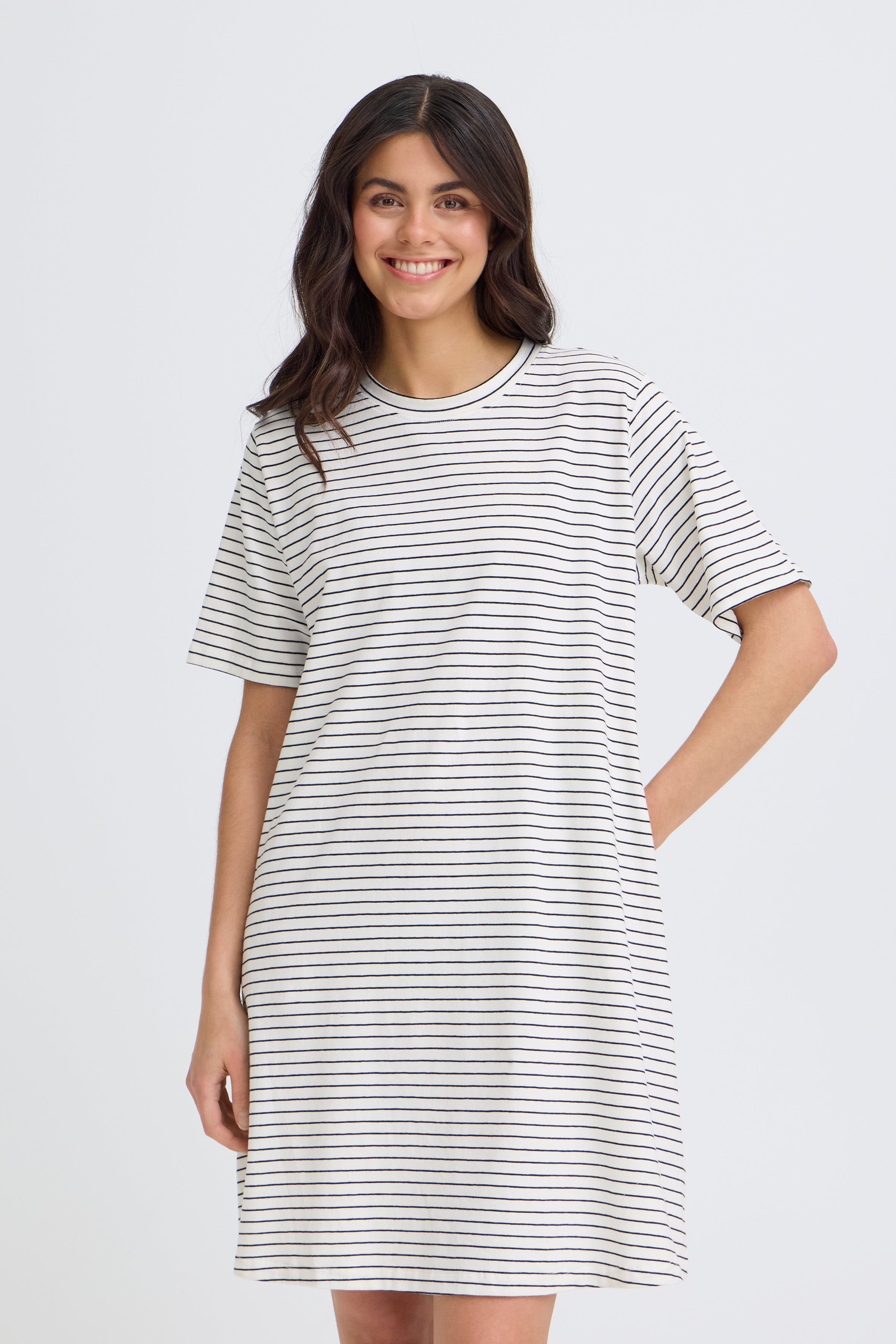 FRFEBA Klänning LOOKBOOK FRONT 20617873-900009110