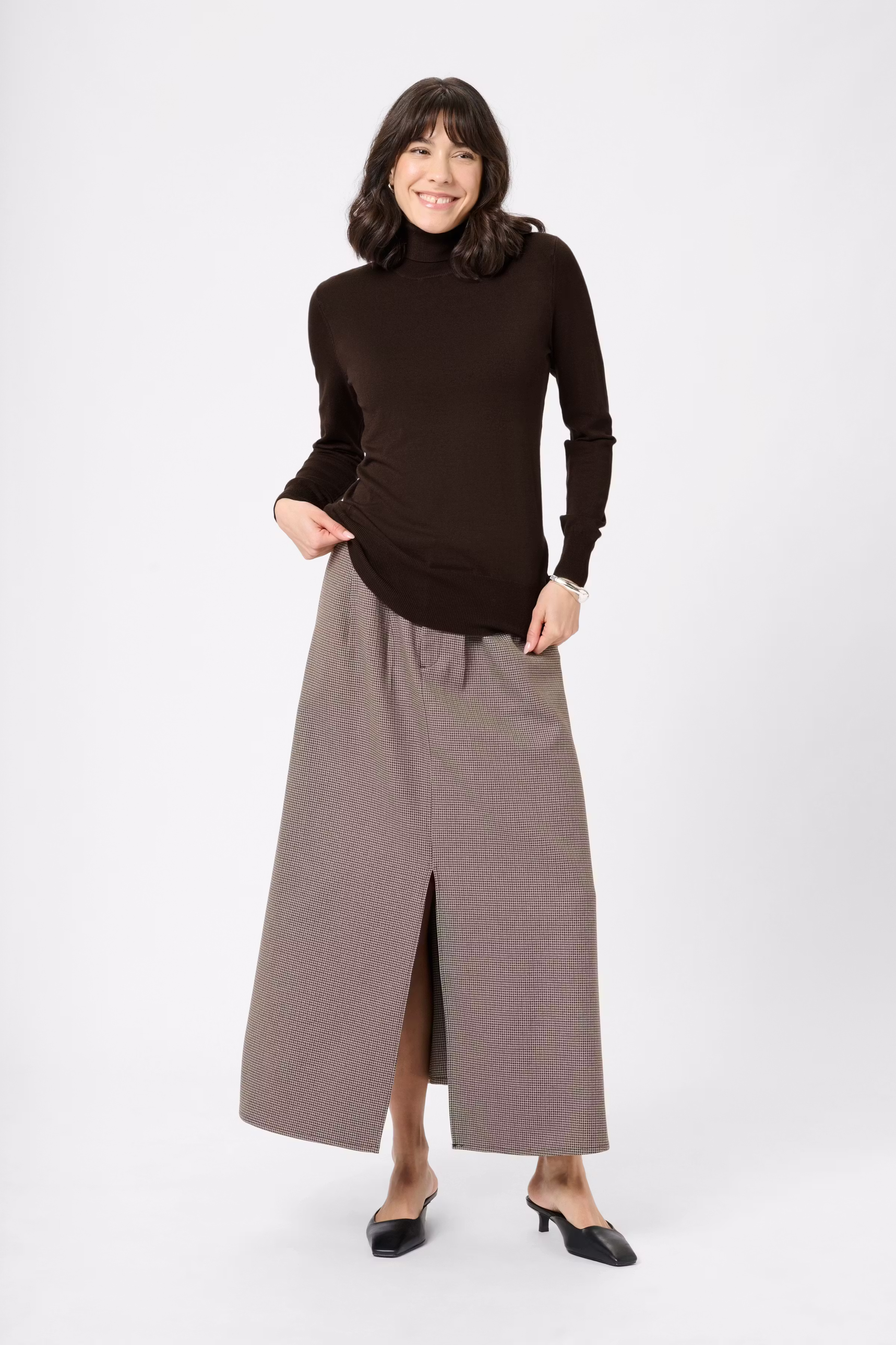 Astrid Pullover LOOKBOOK FRONT 500023-191111