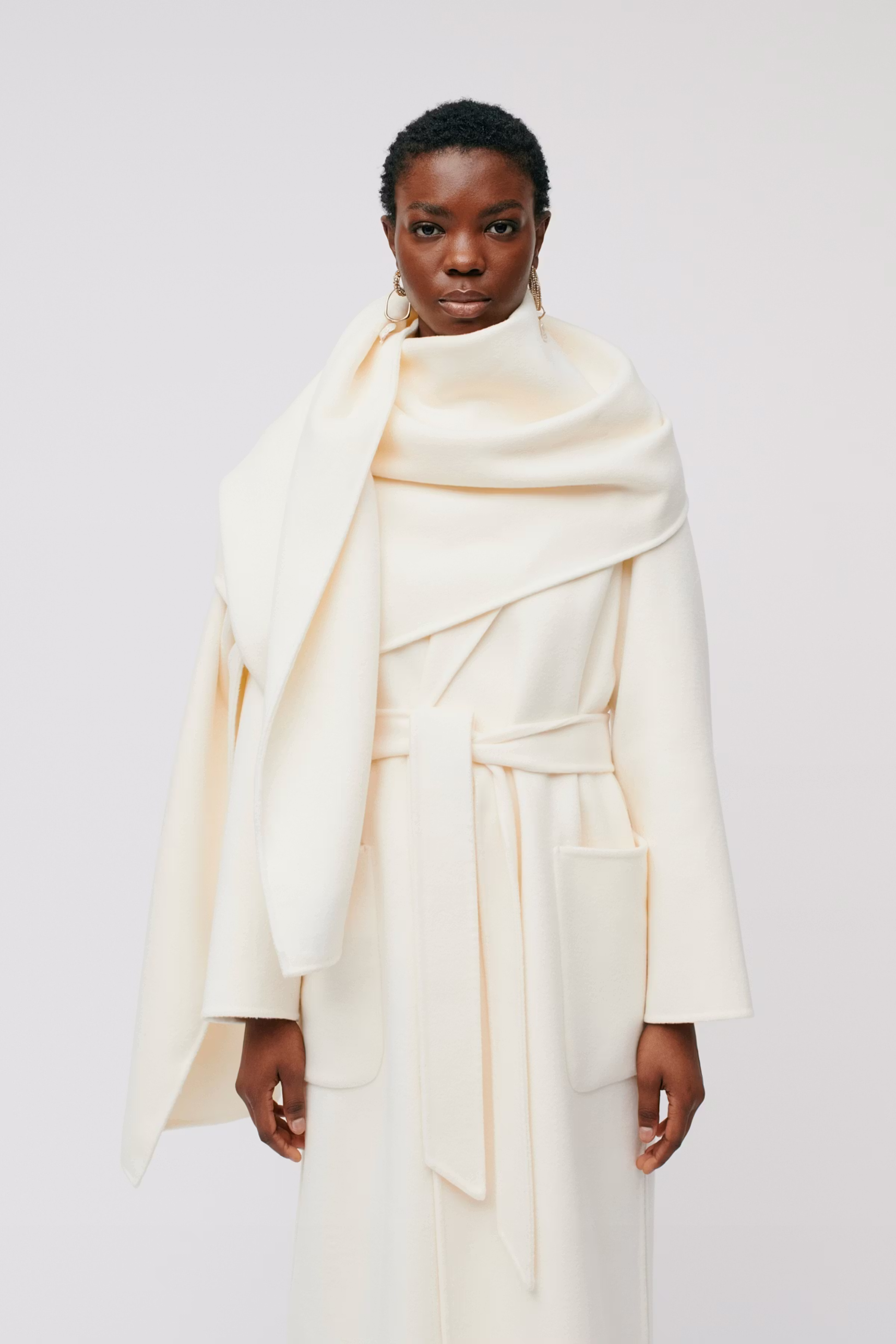 AMY Scarf LOOKBOOK FRONT 30600775-WH015